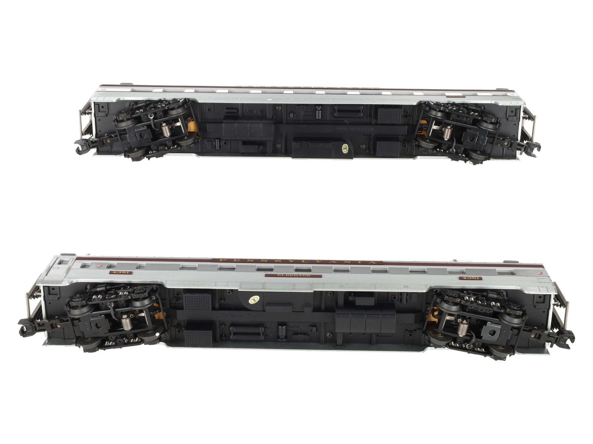 MTH 20-66072 O Pennsylvania 70' Streamlined Slpr/Diner Passenger Set (Set of 2) EX/Box
