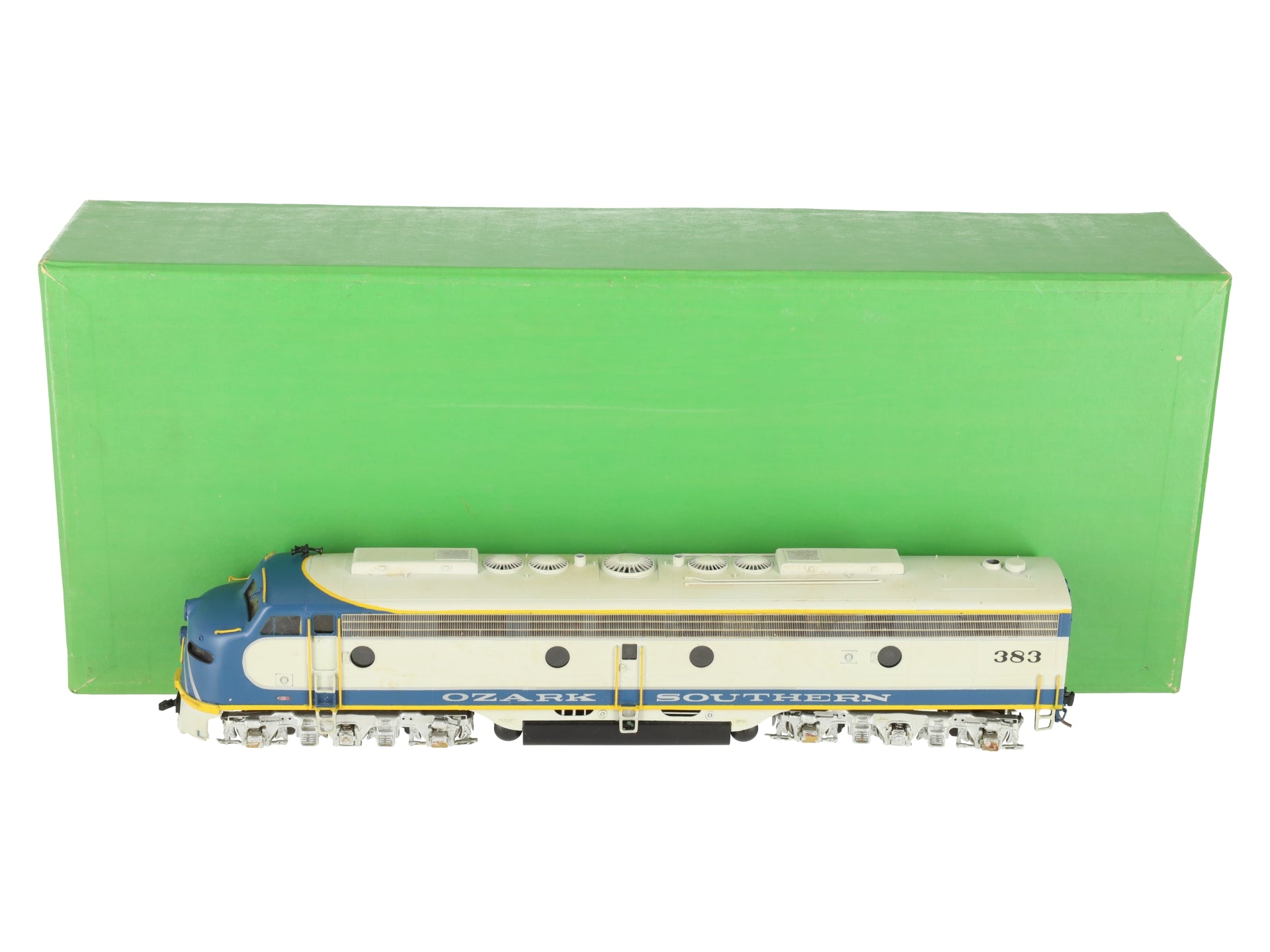 Overland OMI-1766 S Scale BRASS EMD E8/9 Powered A Unit Diesel -Painted/Box