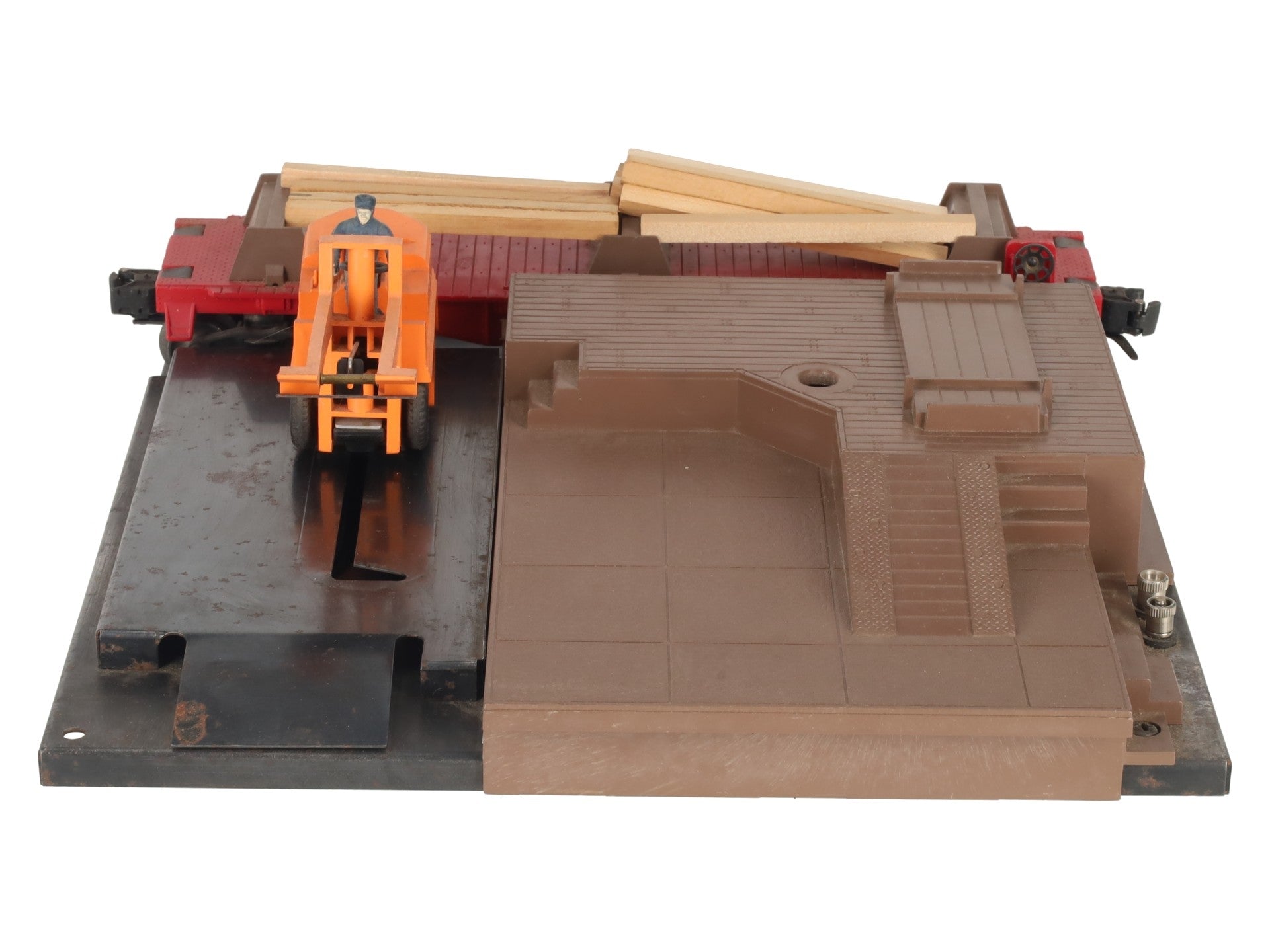 Lionel 264 Vintage O Operating Forklift Platform with 6264 Lumber Car VG