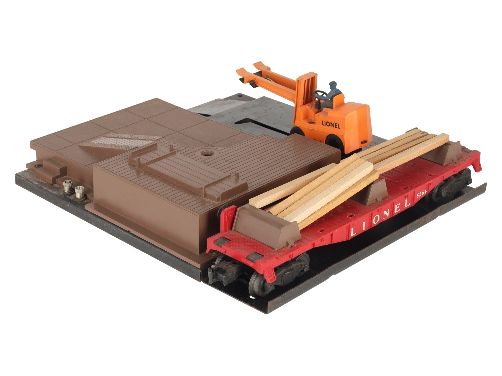 Lionel 264 Vintage O Operating Forklift Platform with 6264 Lumber Car VG