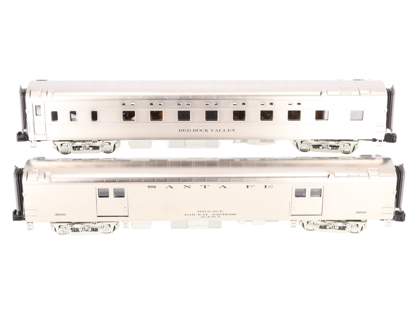 MTH 20-69152 O Santa Fe 70' Streamlined Baggage/Sleeper Passenger Set (Set of 2)