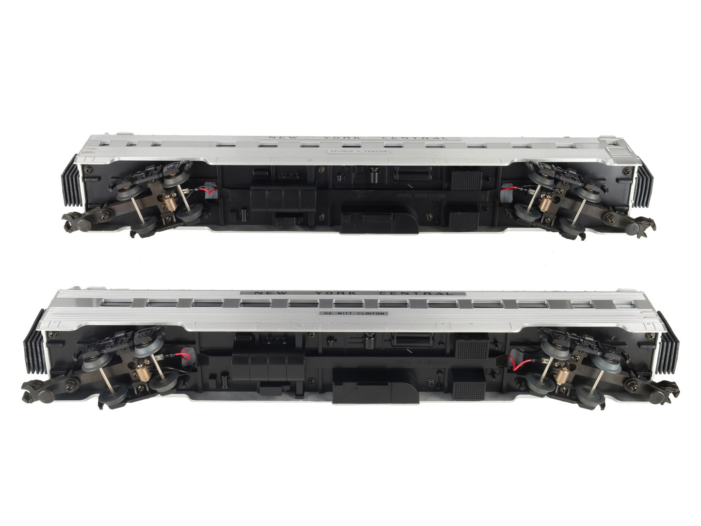MTH 20-6668 O NYC 70' Streamlined Sleeper/Diner Passenger Car Set (Set of 2) LN/Box