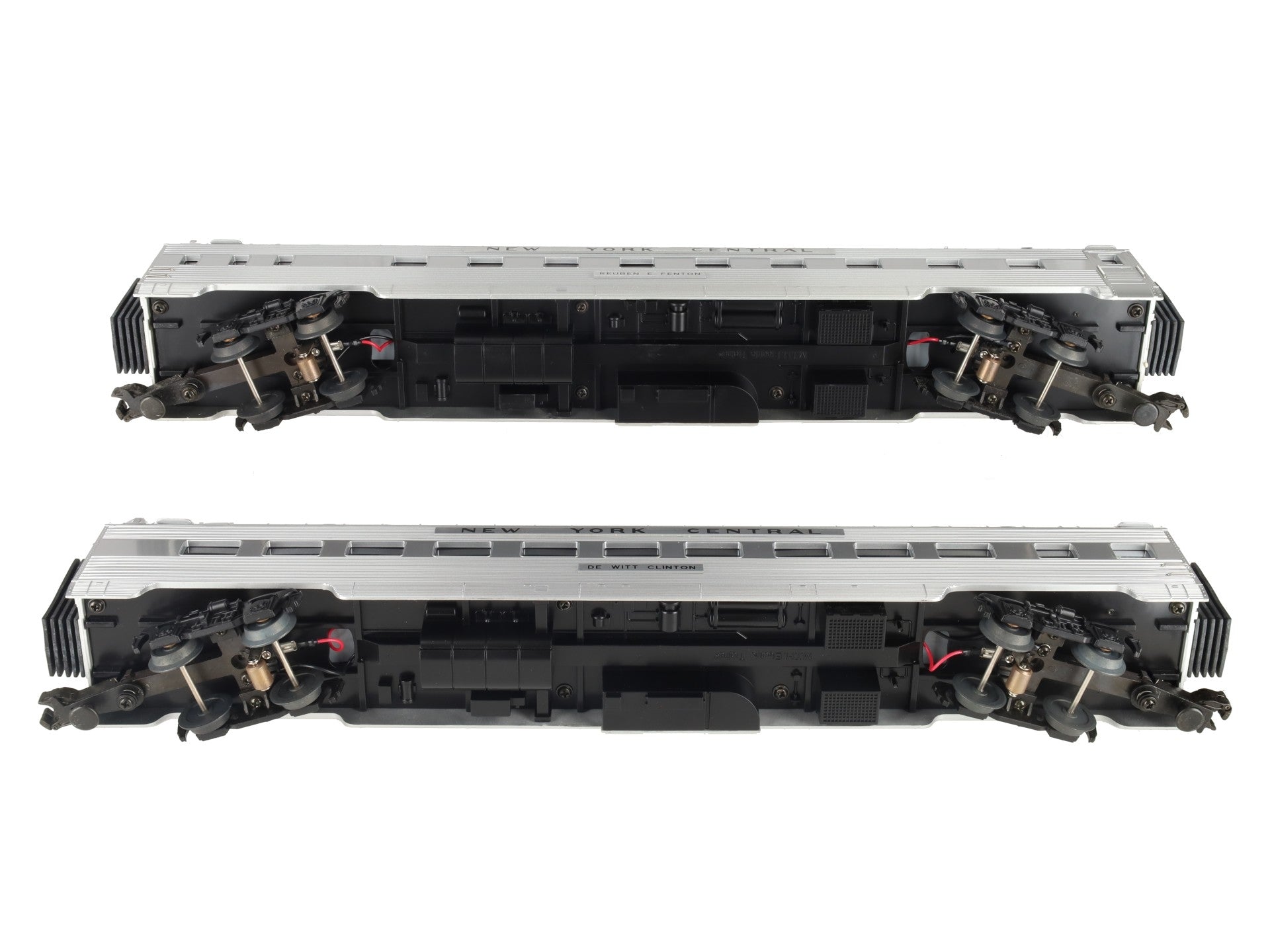 MTH 20-6668 O NYC 70' Streamlined Sleeper/Diner Passenger Car Set (Set of 2) LN/Box