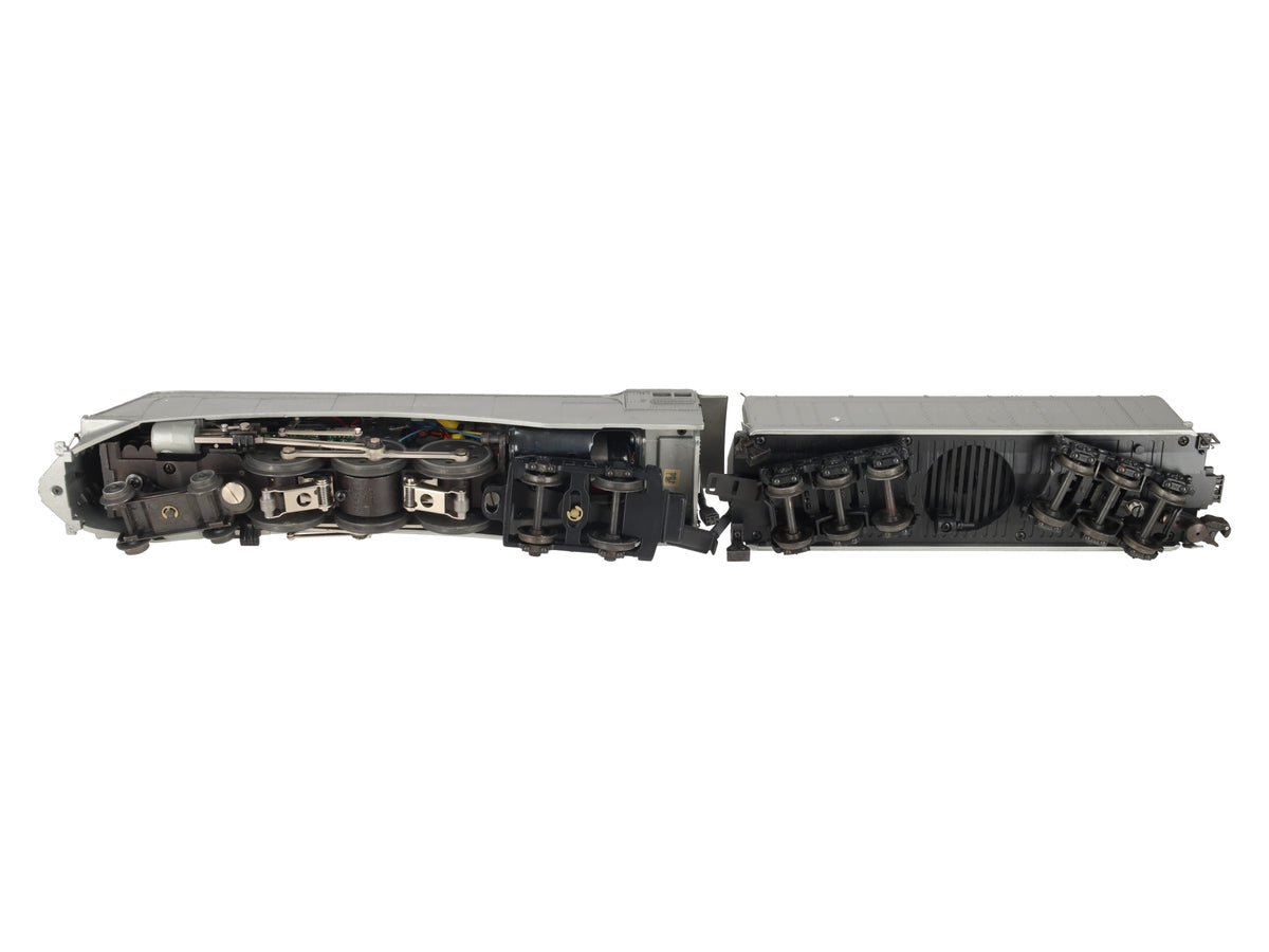Lionel 6-18045 O Gauge NYC Commodore Vanderbilt 4-6-4 Steam Locomotive & Tender MT/Box