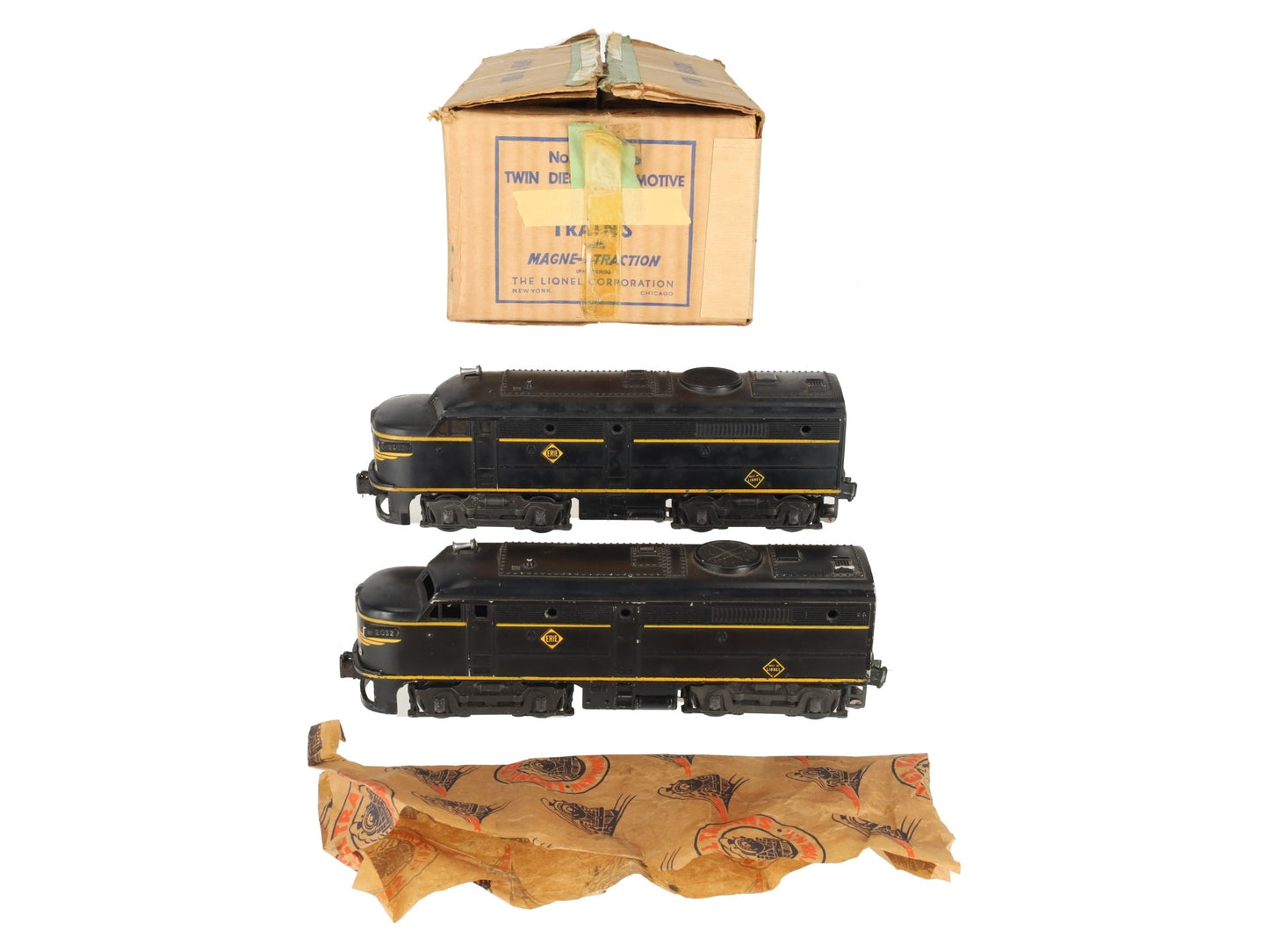 Lionel 2032 Vintage O Erie Alco AA Diesel Locomotive Set VG/Box