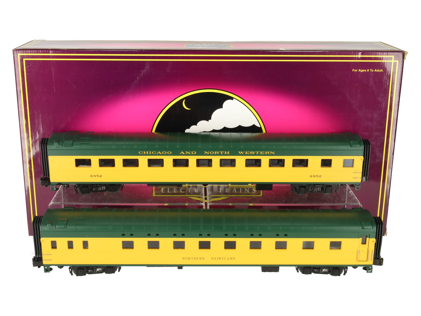 MTH 20-6691 O CNW 70' Streamlined Slpr/Diner Passenger Car Set (Set of 2) EX/Box