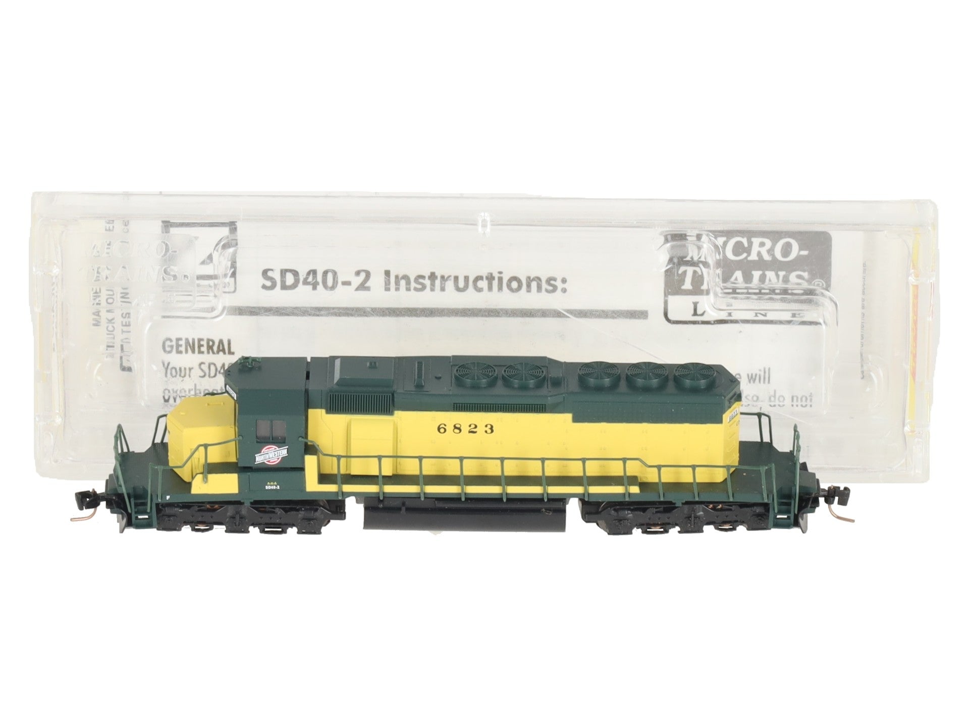 Micro-Trains 97001131 Z Scale Chicago & Northwestern Diesel Locomotive #6823 EX/Box