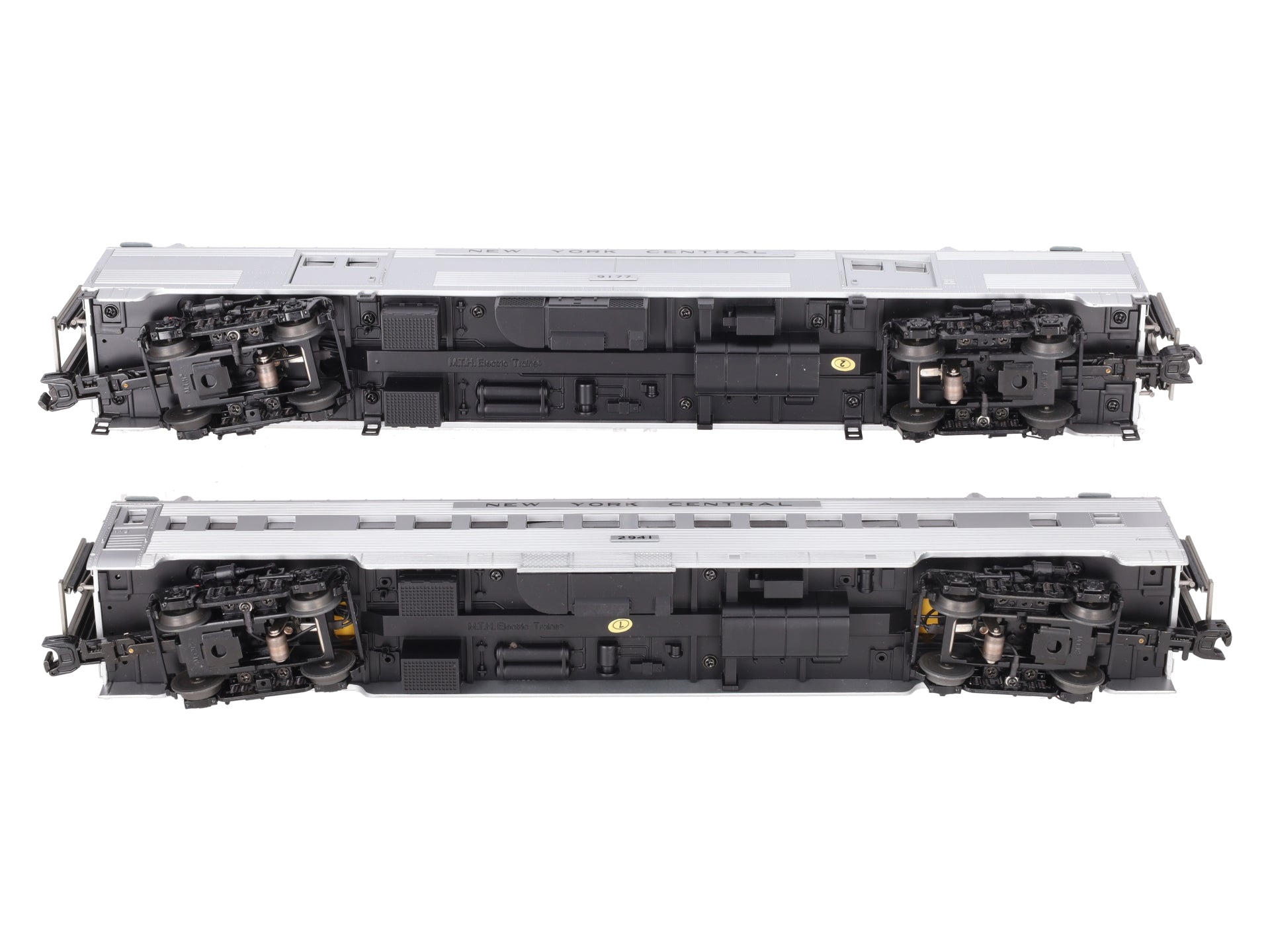 MTH 20-69127 O NYC 70’ ABS Baggage/Coach Ribbed Passenger Set (Set of 2) EX/Box