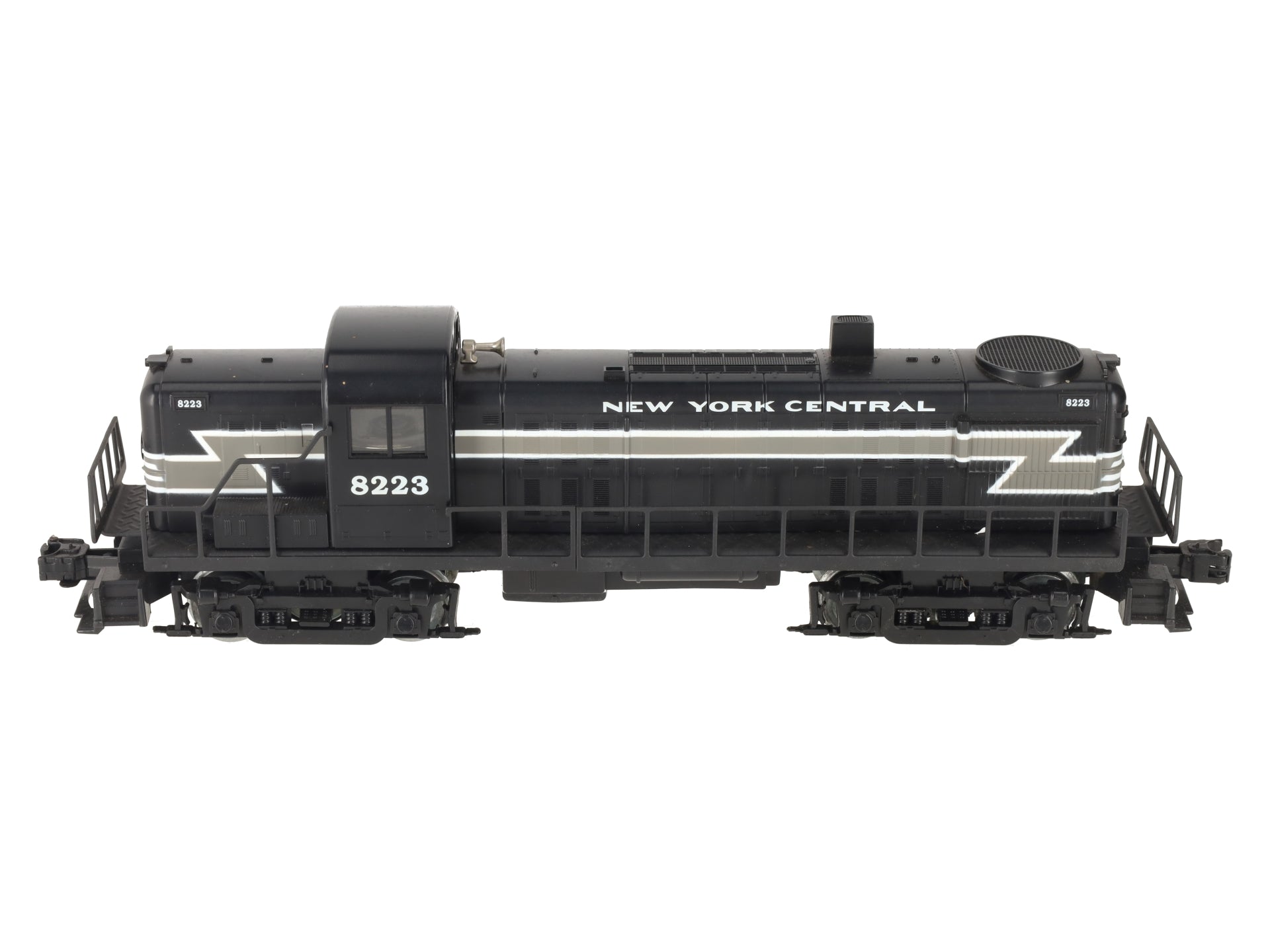 Lionel 6-18835 O New York Central Alco RS-3 Diesel Locomotive #8223 EX/Box