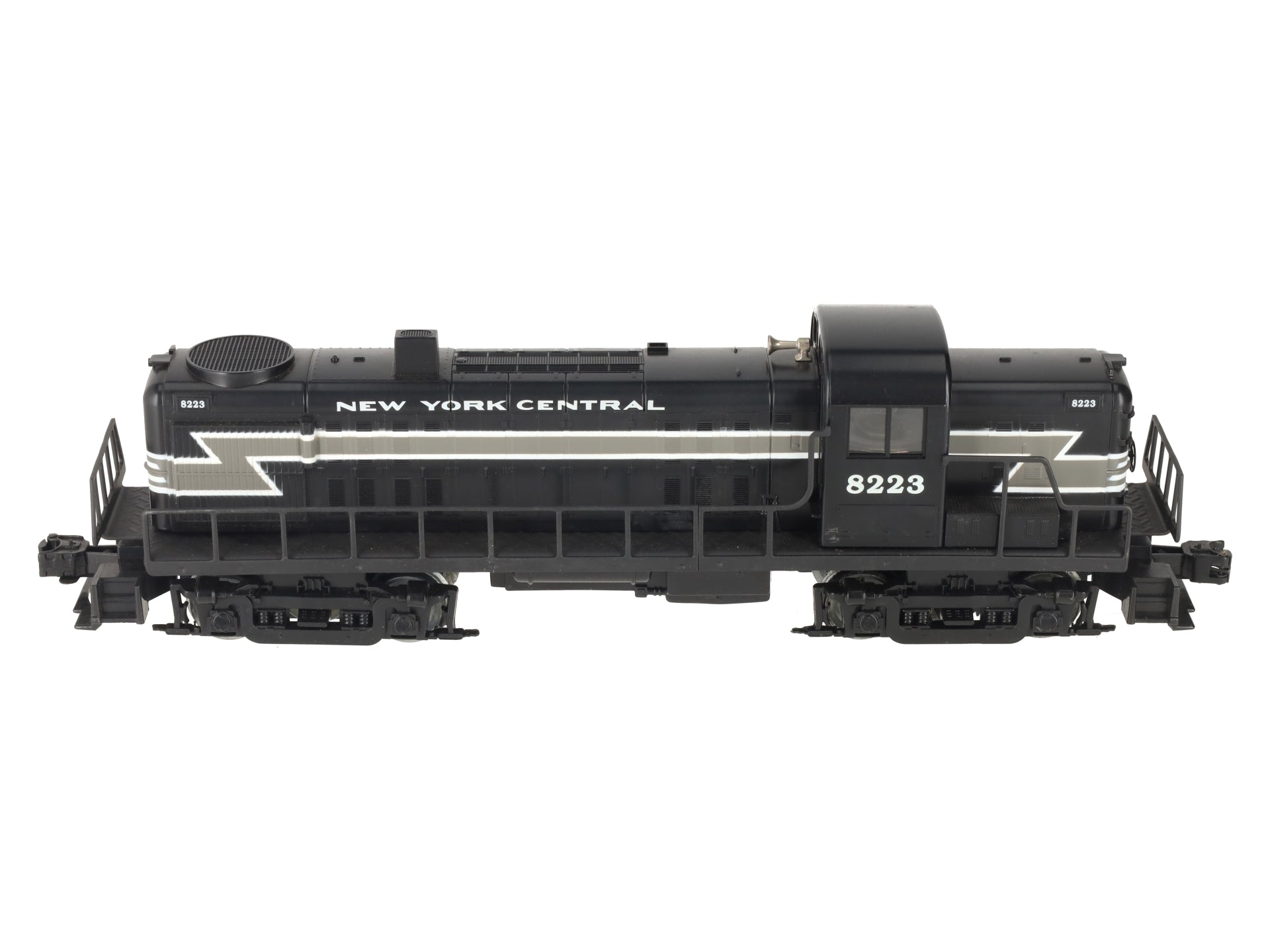 Lionel 6-18835 O New York Central Alco RS-3 Diesel Locomotive #8223 EX/Box