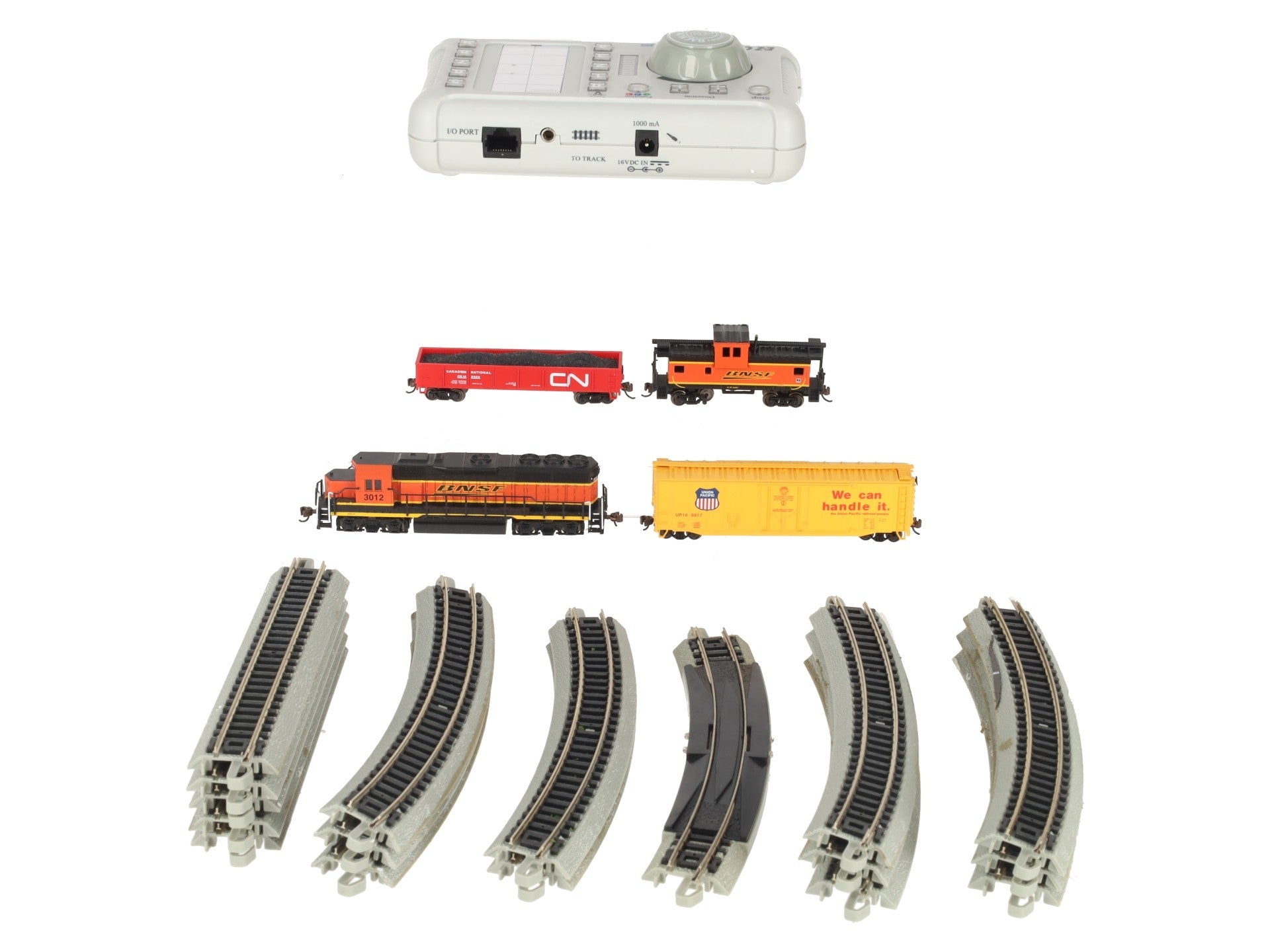Bachmann 24132 N Scale BNSF Roaring Rails Diesel Starter Freight Train Set w/DCC