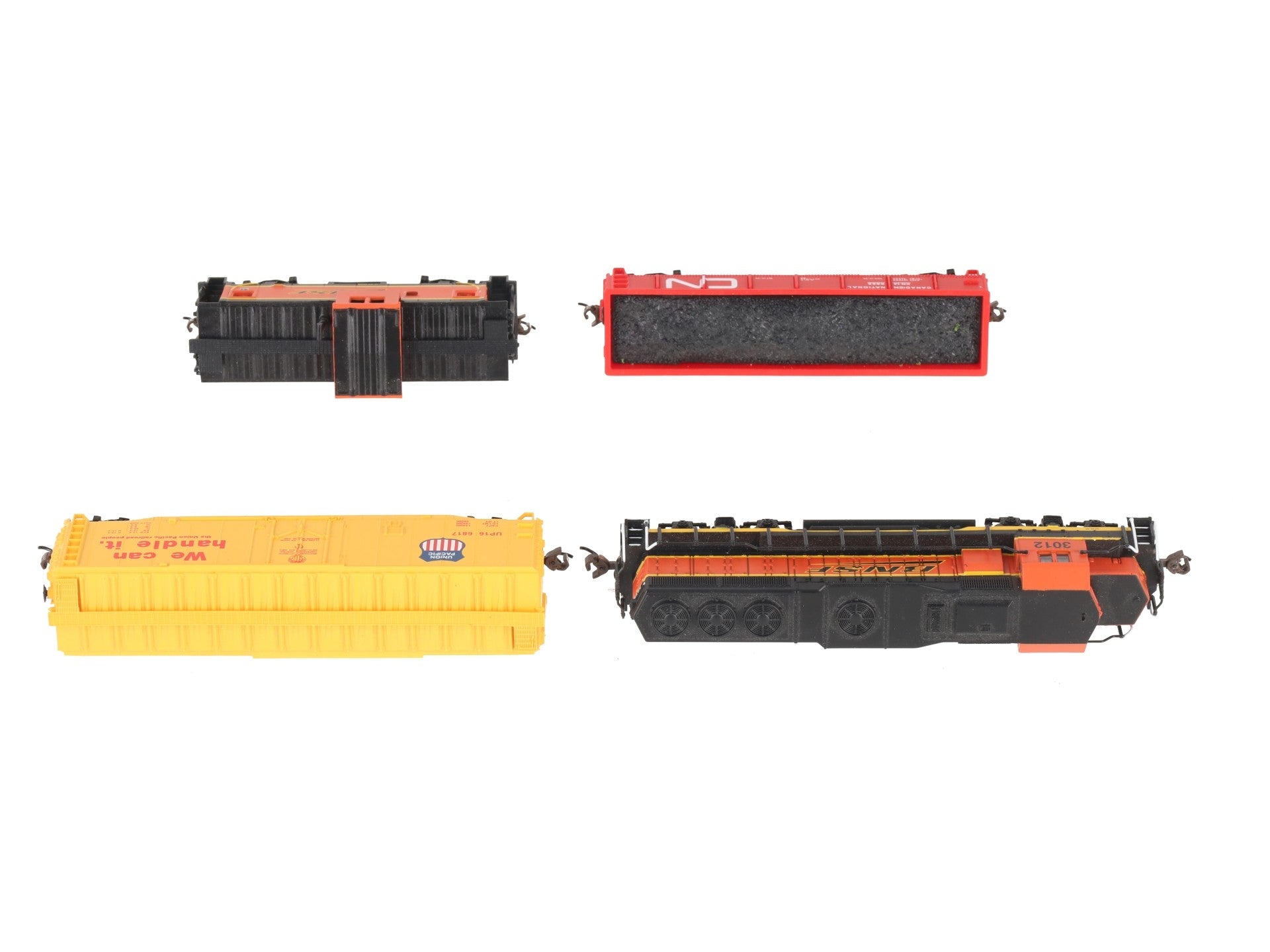 Bachmann 24132 N Scale BNSF Roaring Rails Diesel Starter Freight Train Set w/DCC