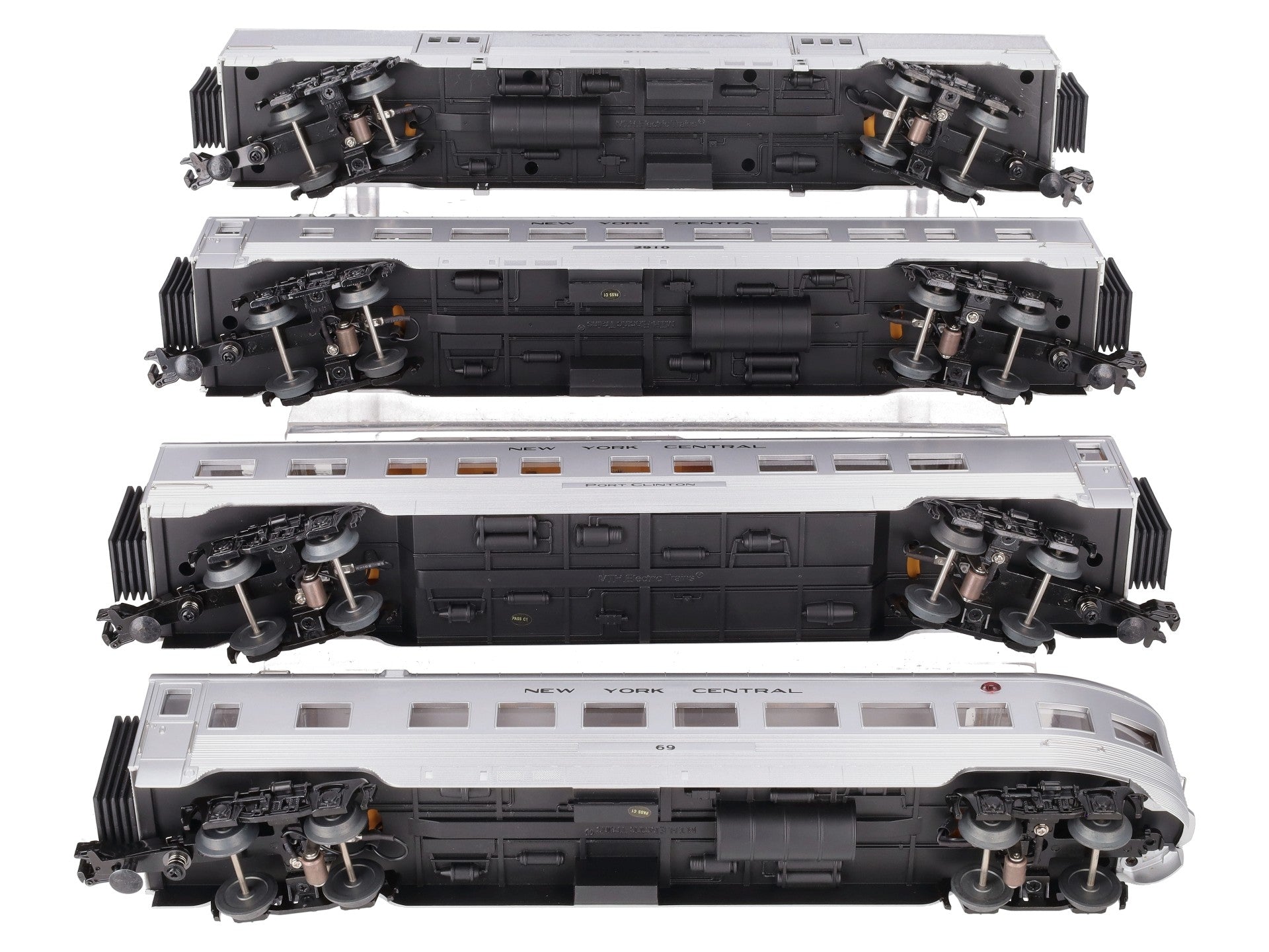 MTH 30-67925 O New York Central 60' Streamlined Passenger Set (Set of 4) LN/Box