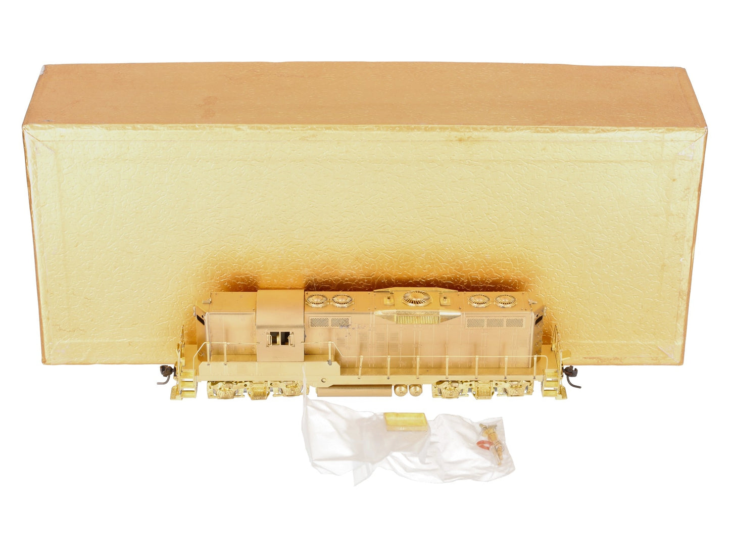 Oriental Limited BRASS HO EMD GP9 1750HP Diesel Loco Intermediate -Dynamic Brake EX/Box