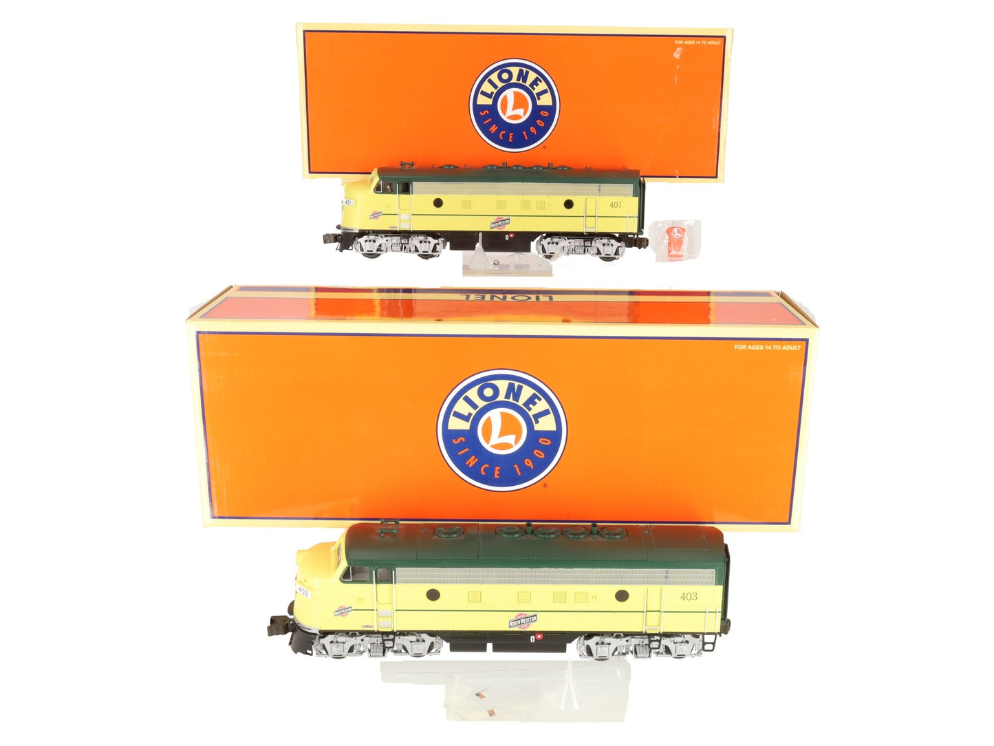 Lionel 6-38754 O Gauge C&NW Legacy F-7 AA Diesel Locomotive Set #401/#403 EX/Box