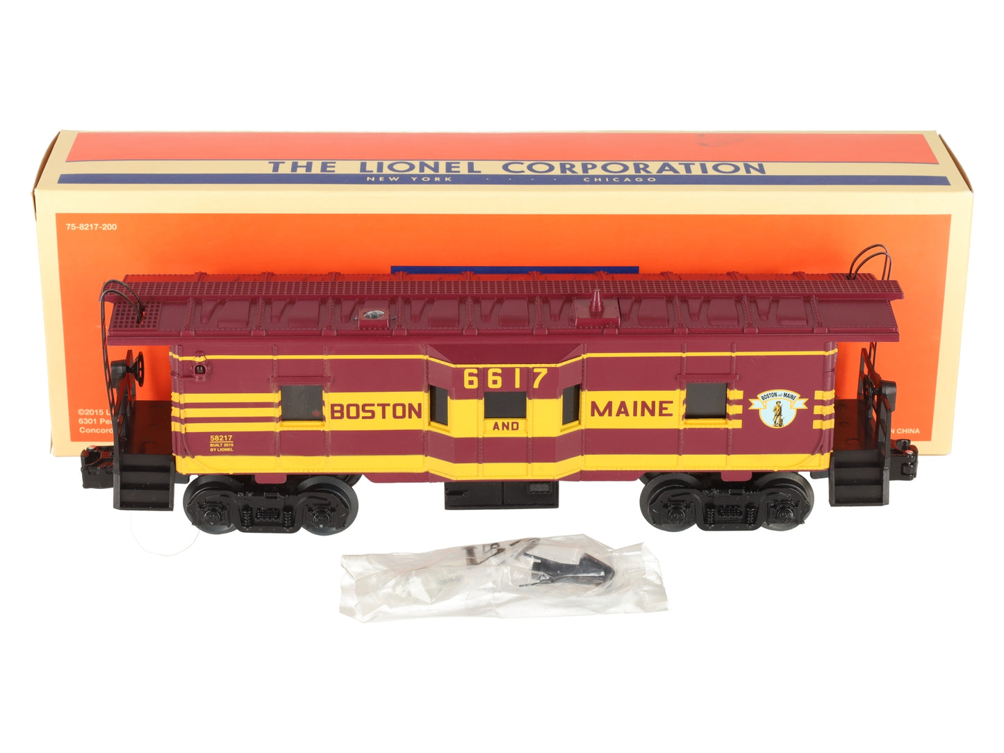 Lionel 6-58217 O Boston and Maine LLC Smoking Bay Window Caboose #6617 EX/Box