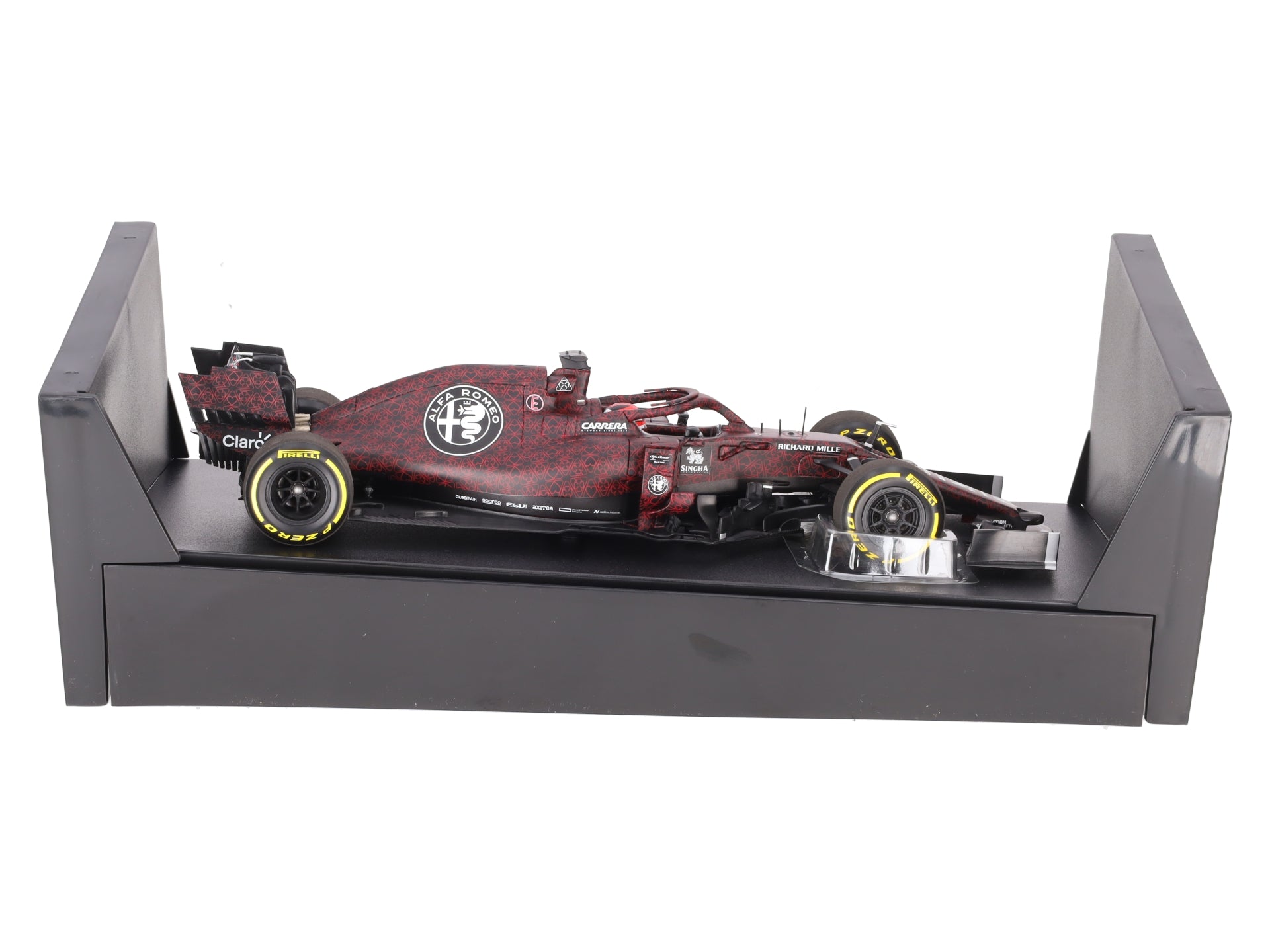 Minichamps 1:18 Alfa Romeo Racing C38 Raikkonen Valentines Day Shakedown Livery LN/Box