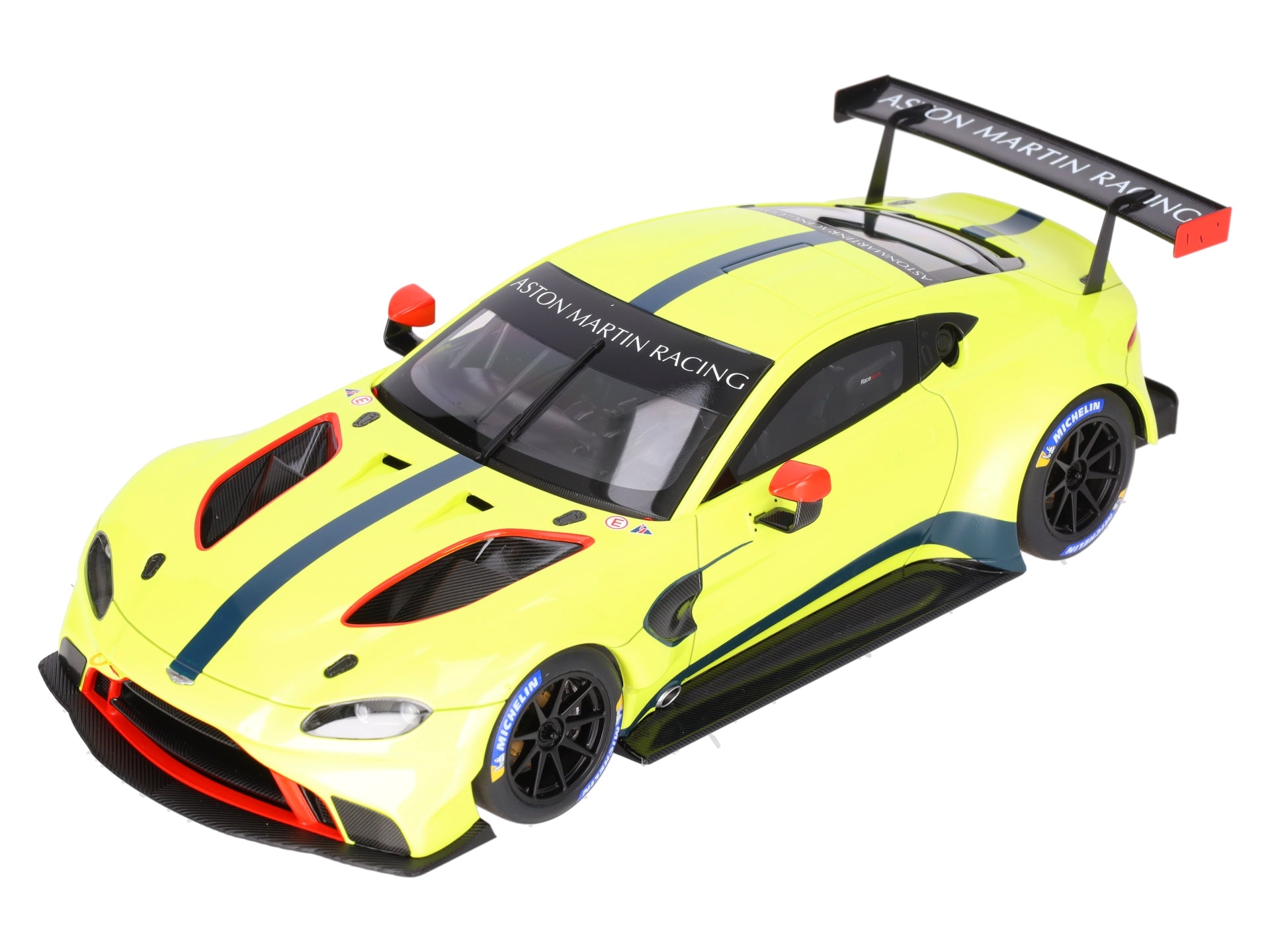 Autoart Ashton Martin Vantage GTE LE Mans Pro 2018 Presentation Car LN/Box