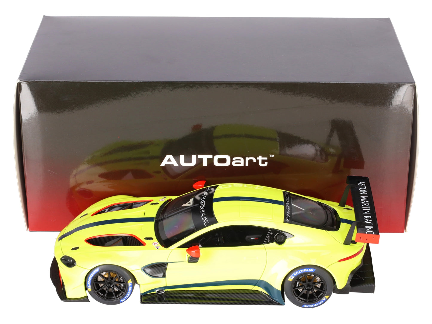 Autoart Ashton Martin Vantage GTE LE Mans Pro 2018 Presentation Car LN/Box