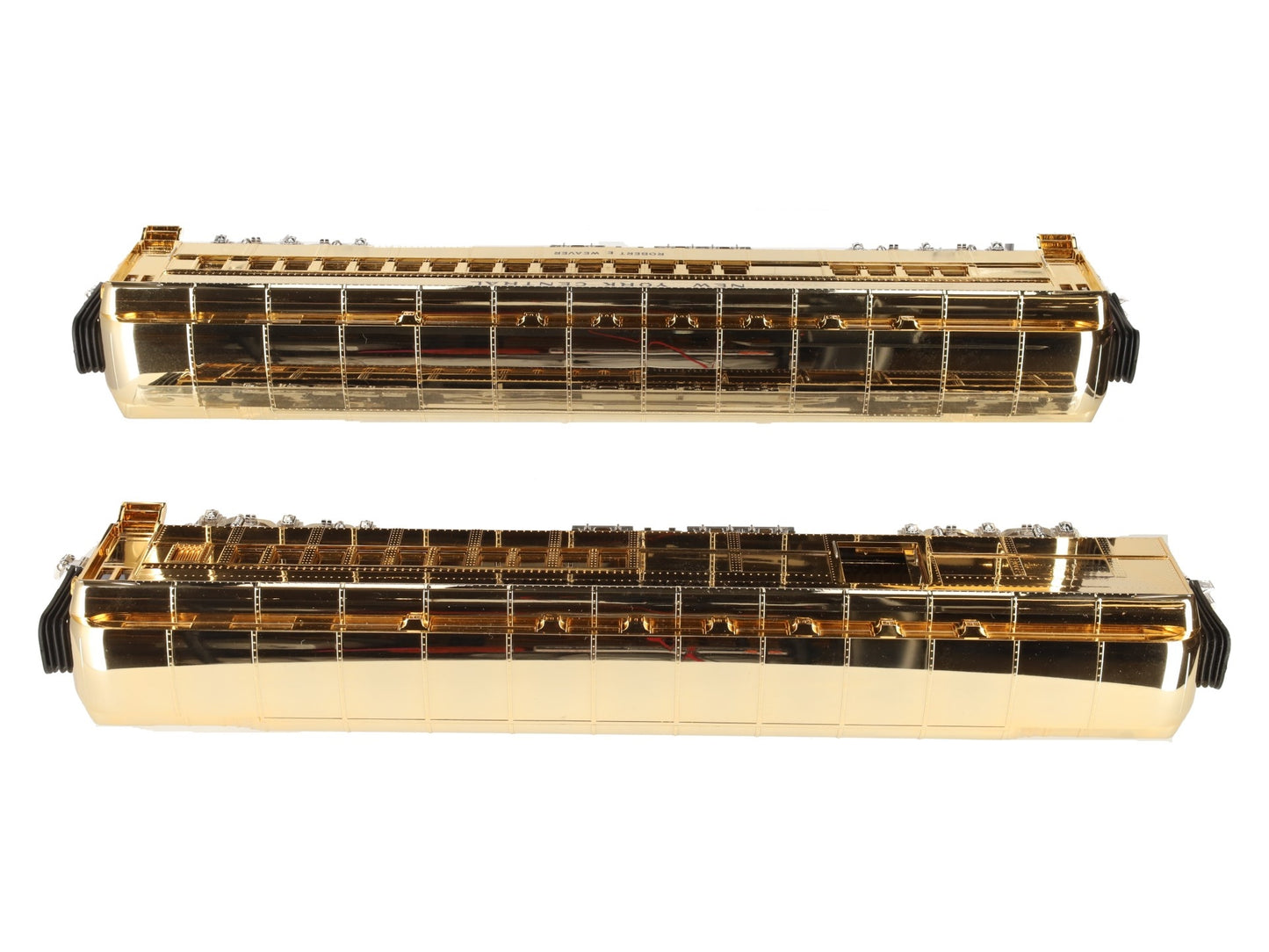 MTH 20-4129 NYC Gold Plated 70' Madison Combine/Diner Passenger Cars (Set of 2) EX/Box