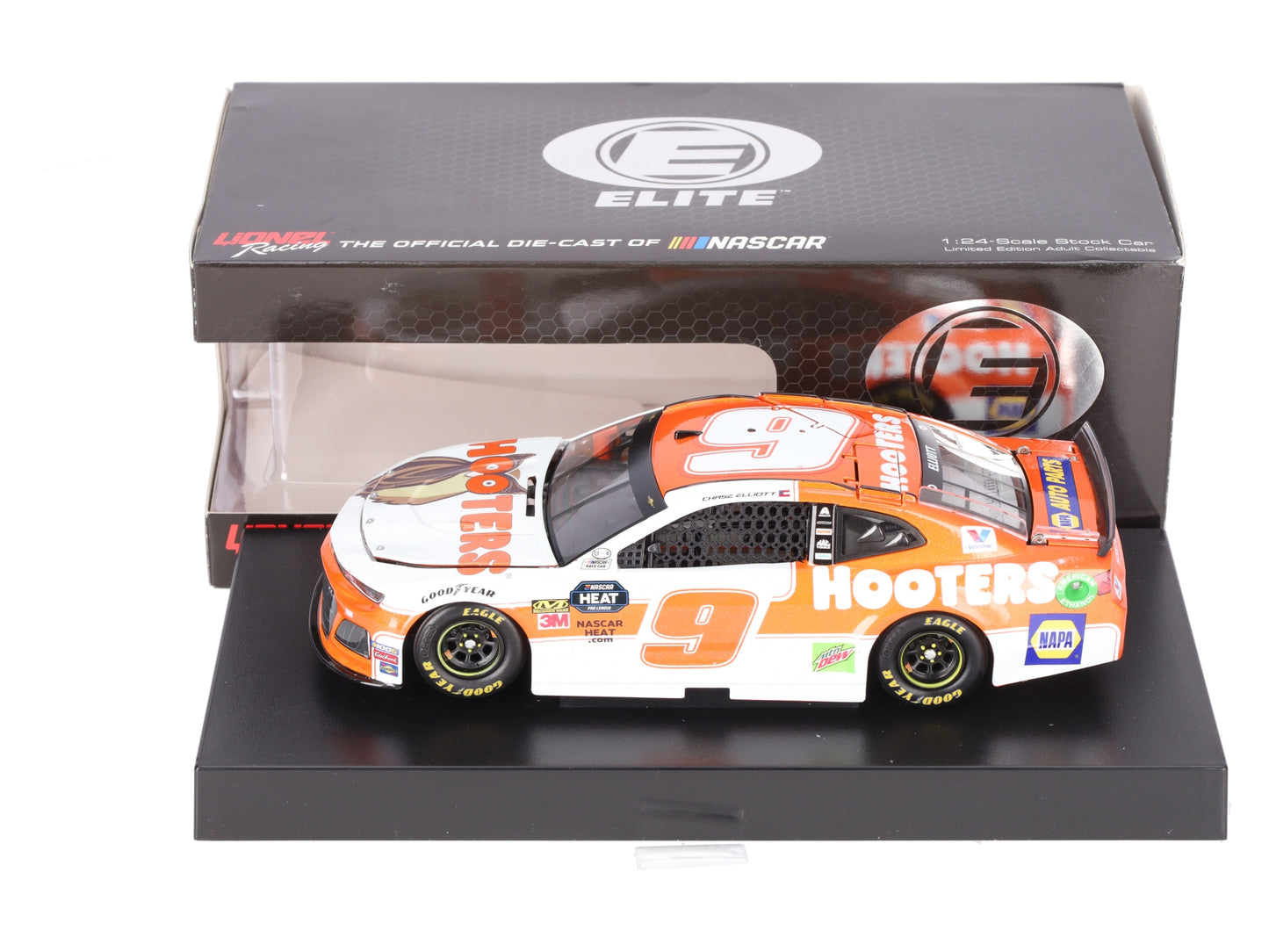 Lionel 1:24 Scale Chase Elliot Hooter's 2019 Camaro ZL1 Elite Series #9 LN/Box