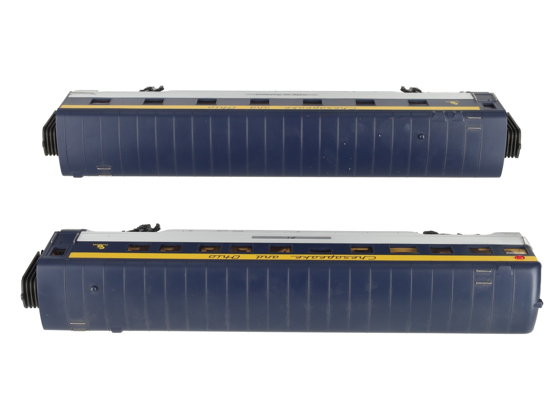 MTH 30-67006 O C&O 60' Streamlined ABS Sleeper/Diner Passenger Set (Set of 2) EX/Box