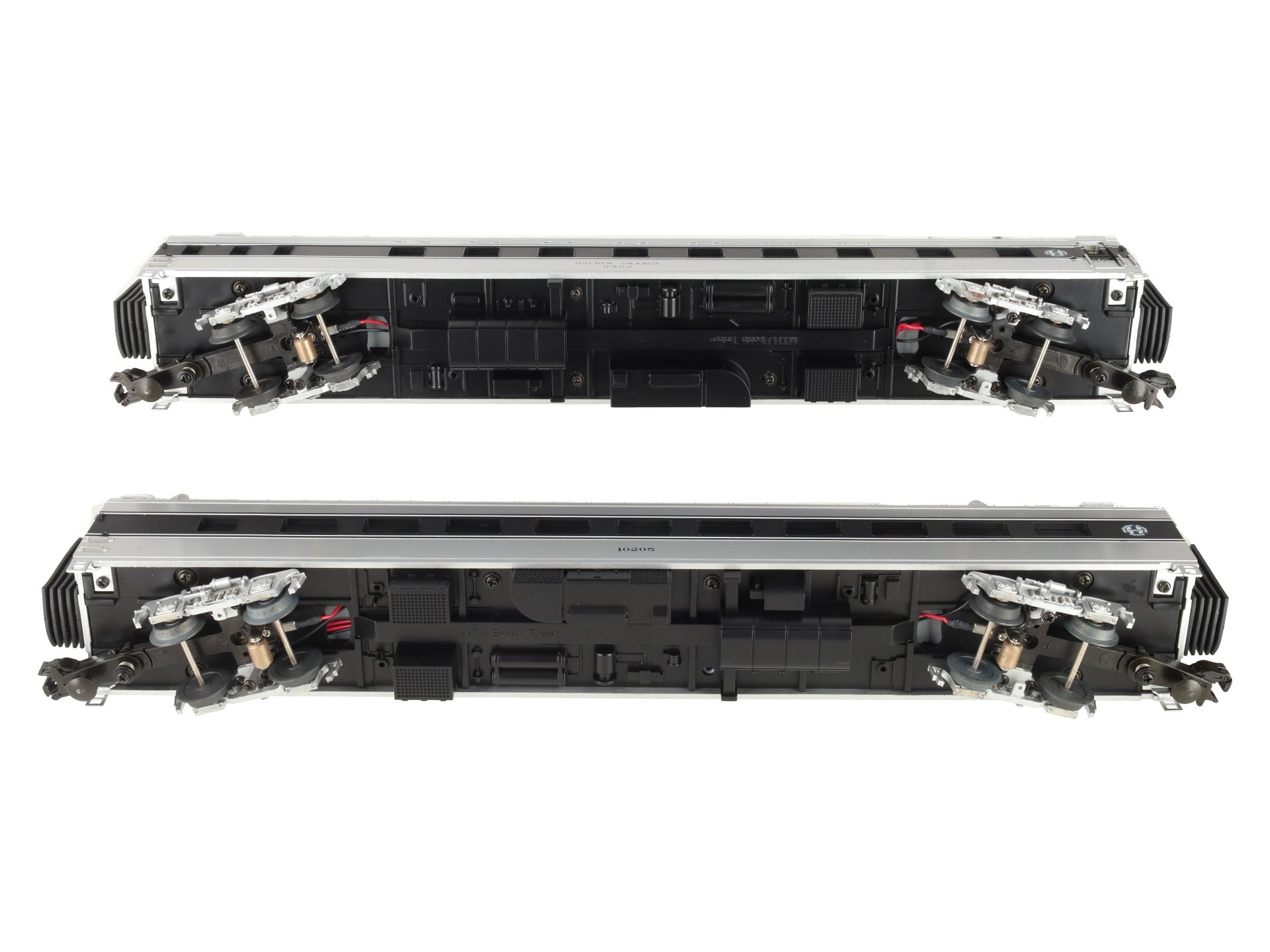 MTH 20-80004E O BNSF 70' Streamlined Sleeper/Diner Passenger Set (Set of 2) LN/Box