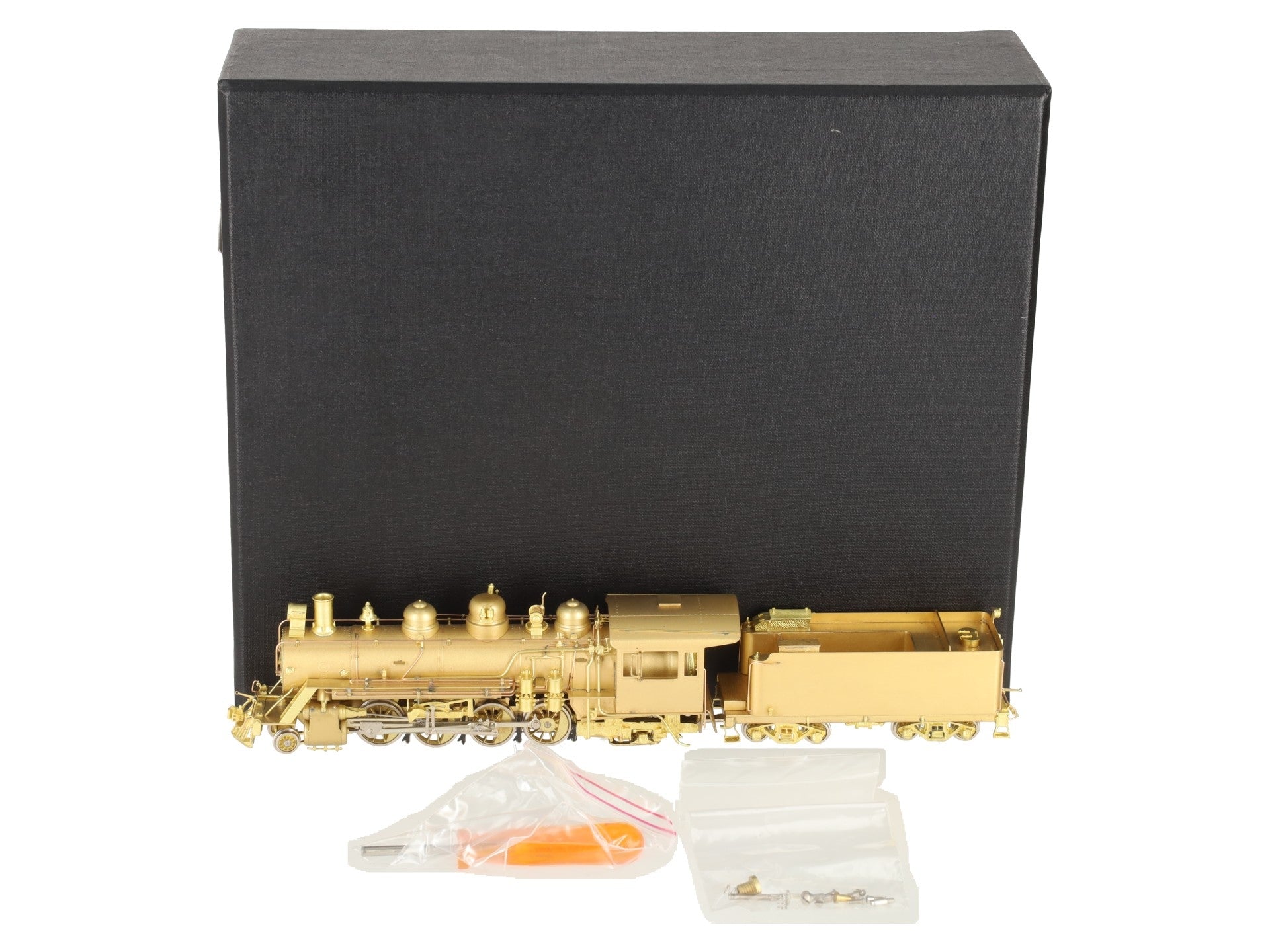 Hallmark Models 16 HOn3 Brass East Broad Top 2-8-2 Steam Locomotive & Tender LN/Box