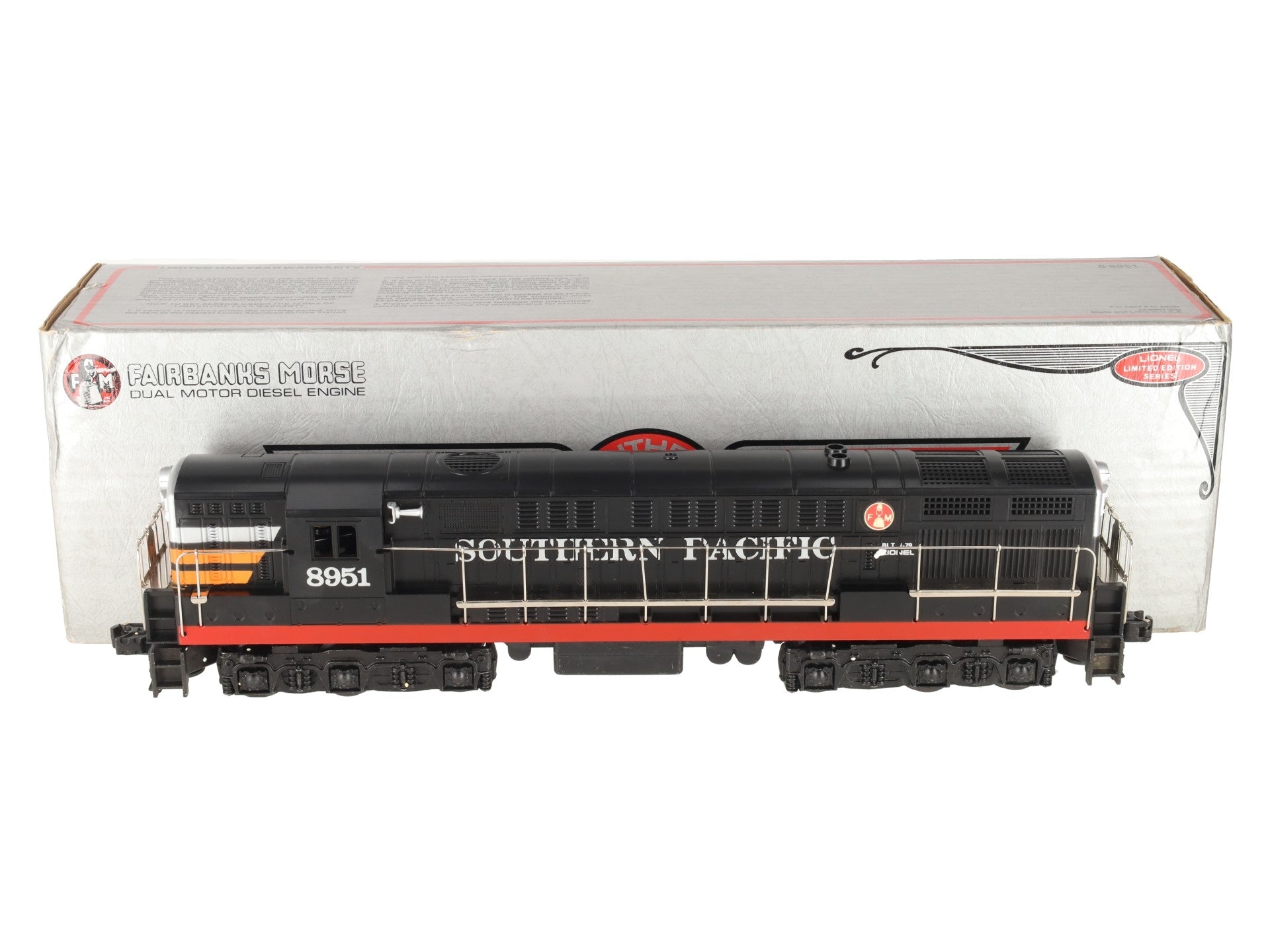 Lionel 6-8951 O Gauge Southern Pacific FM Trainmaster Diesel Locomotive #8951 VG/Box