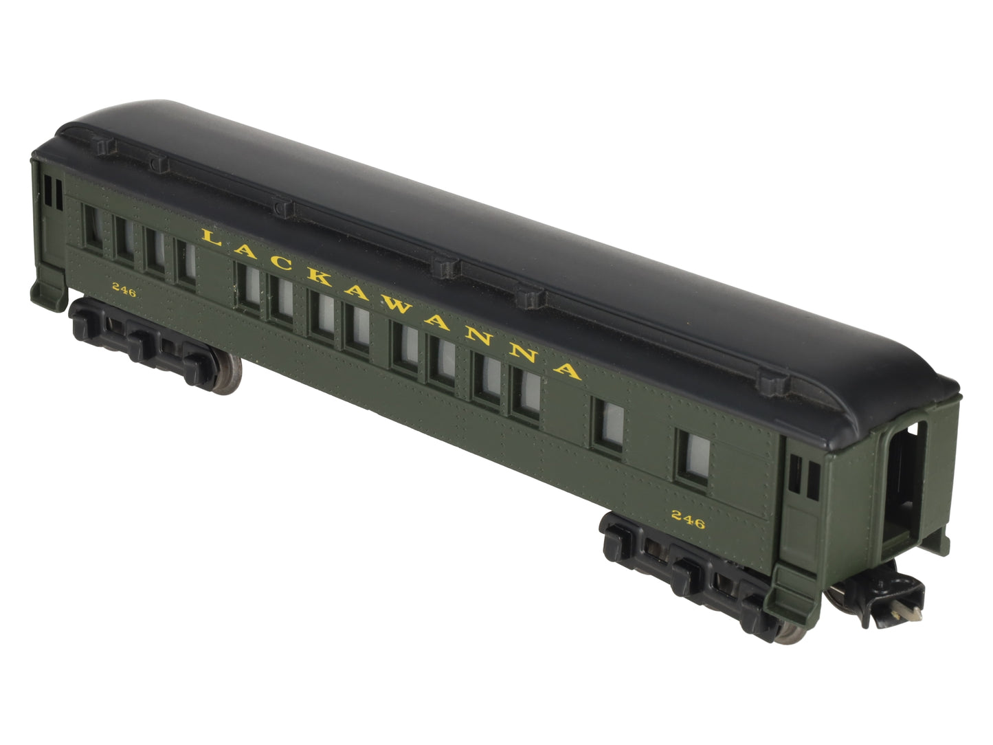 Lionel 2627 Vintage O Lionel Line Madison Heavyweight Passenger Car -Repainted