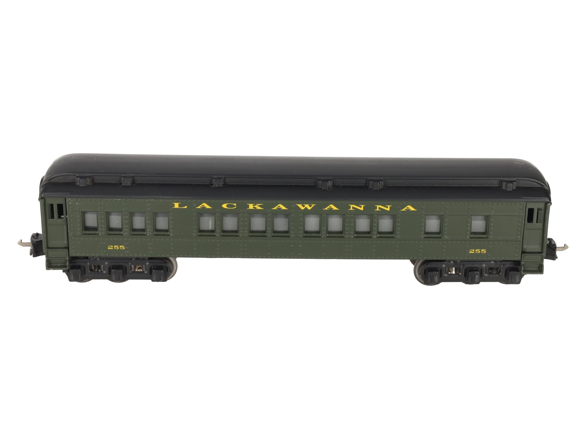 Lionel 2627 Vintage O Lionel Line Madison Heavyweight Passenger Car -Repainted