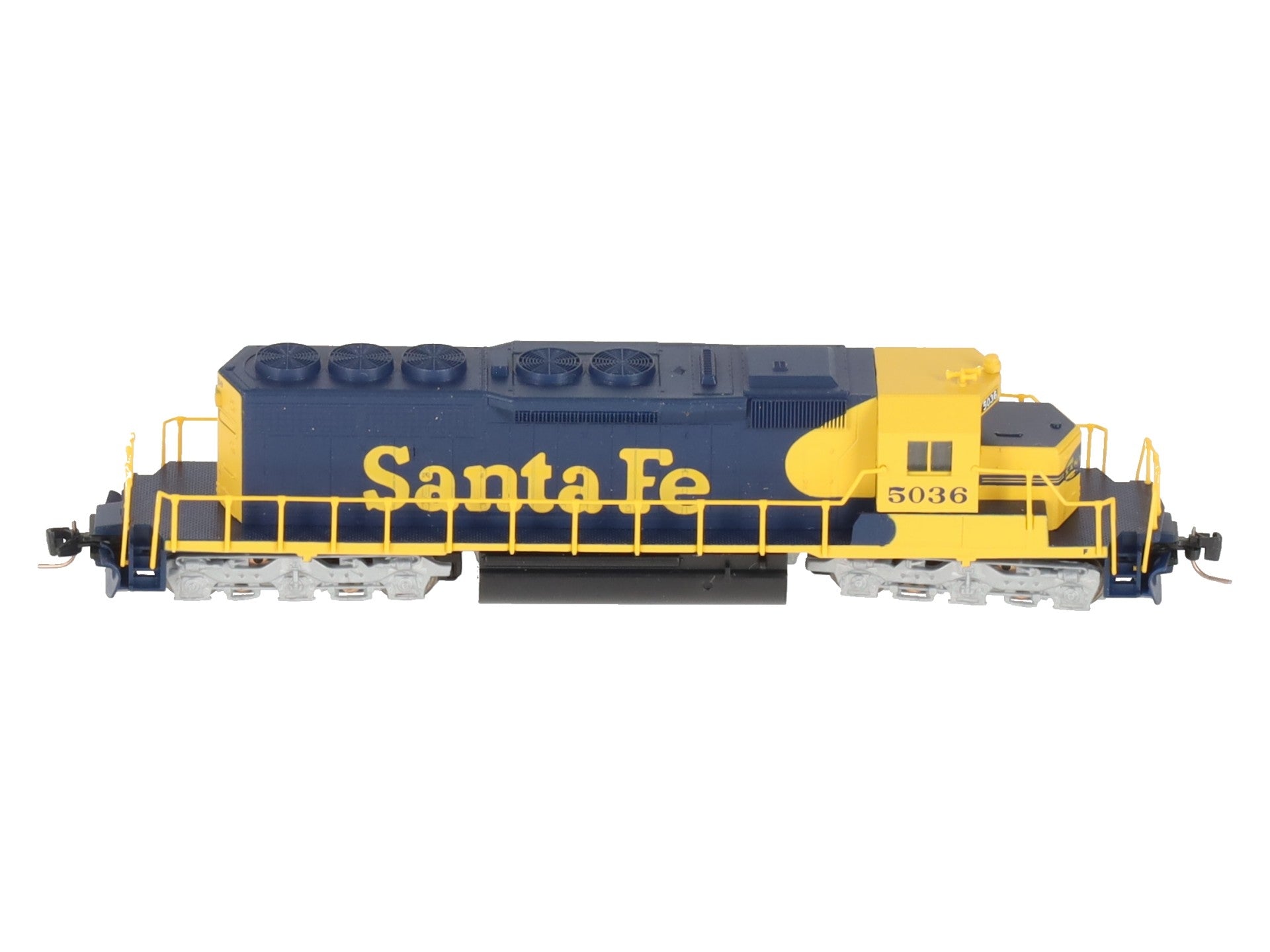 Micro-Trains 97001091 Z Scale Santa Fe SD40-2 Powered Diesel Locomotive #5036 LN/Box