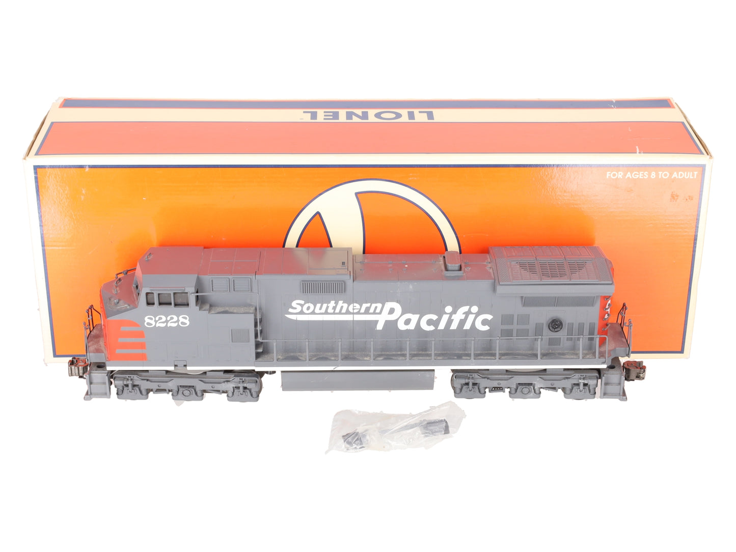 Lionel 6-18228 O Southern Pacific Dash-9 Diesel Locomotive #8228 VG/Box
