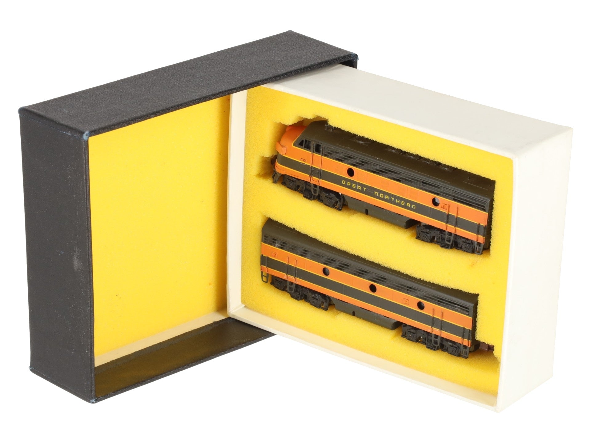 Hallmark Models N Scale BRASS Great Northern EMD F9 A/B Locomotive (Set of 2) EX/Box