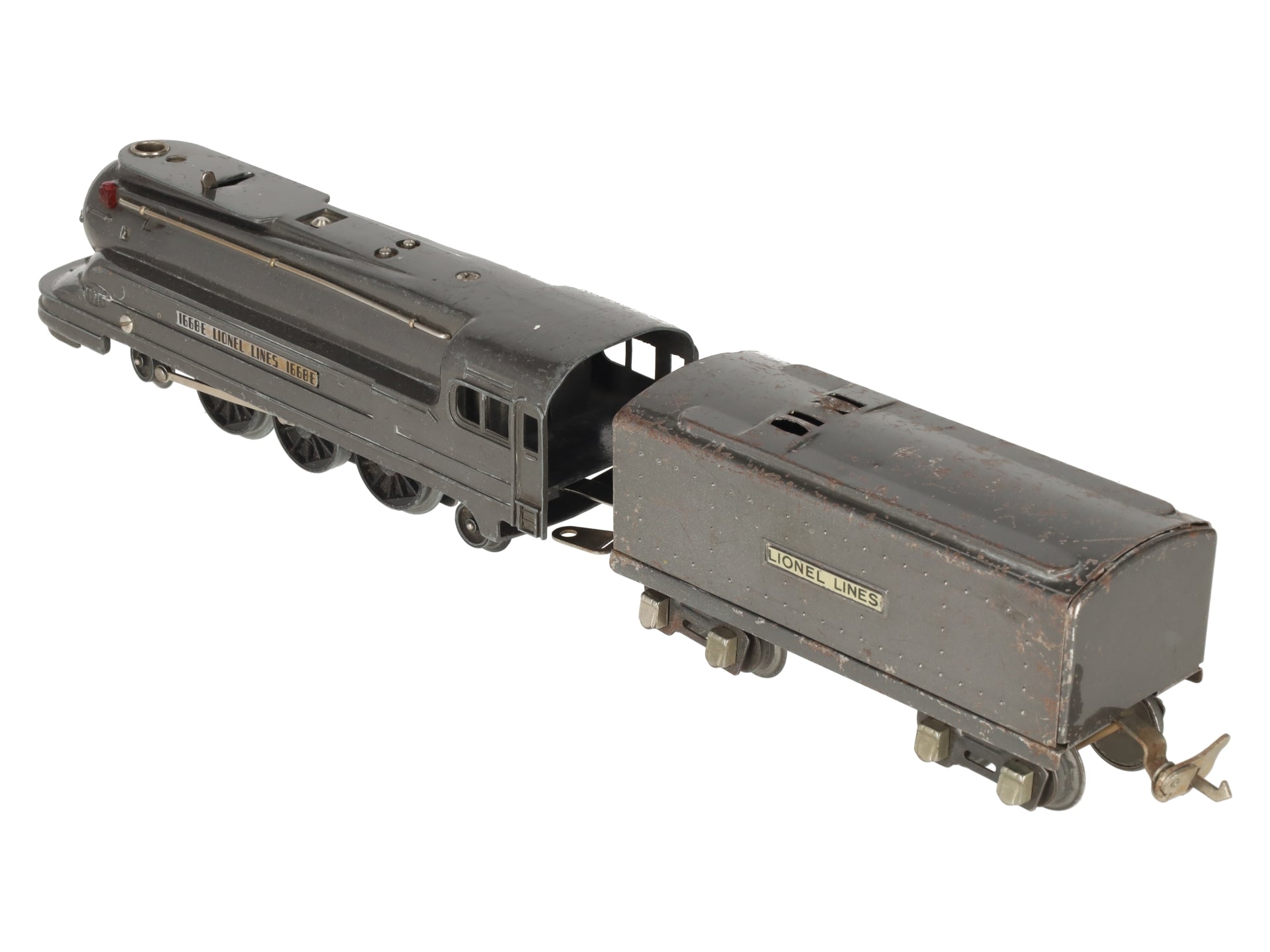 Lionel 1668E Vintage O 2-6-2 Gunmetal Streamline Steam Locomotive & Tender VG