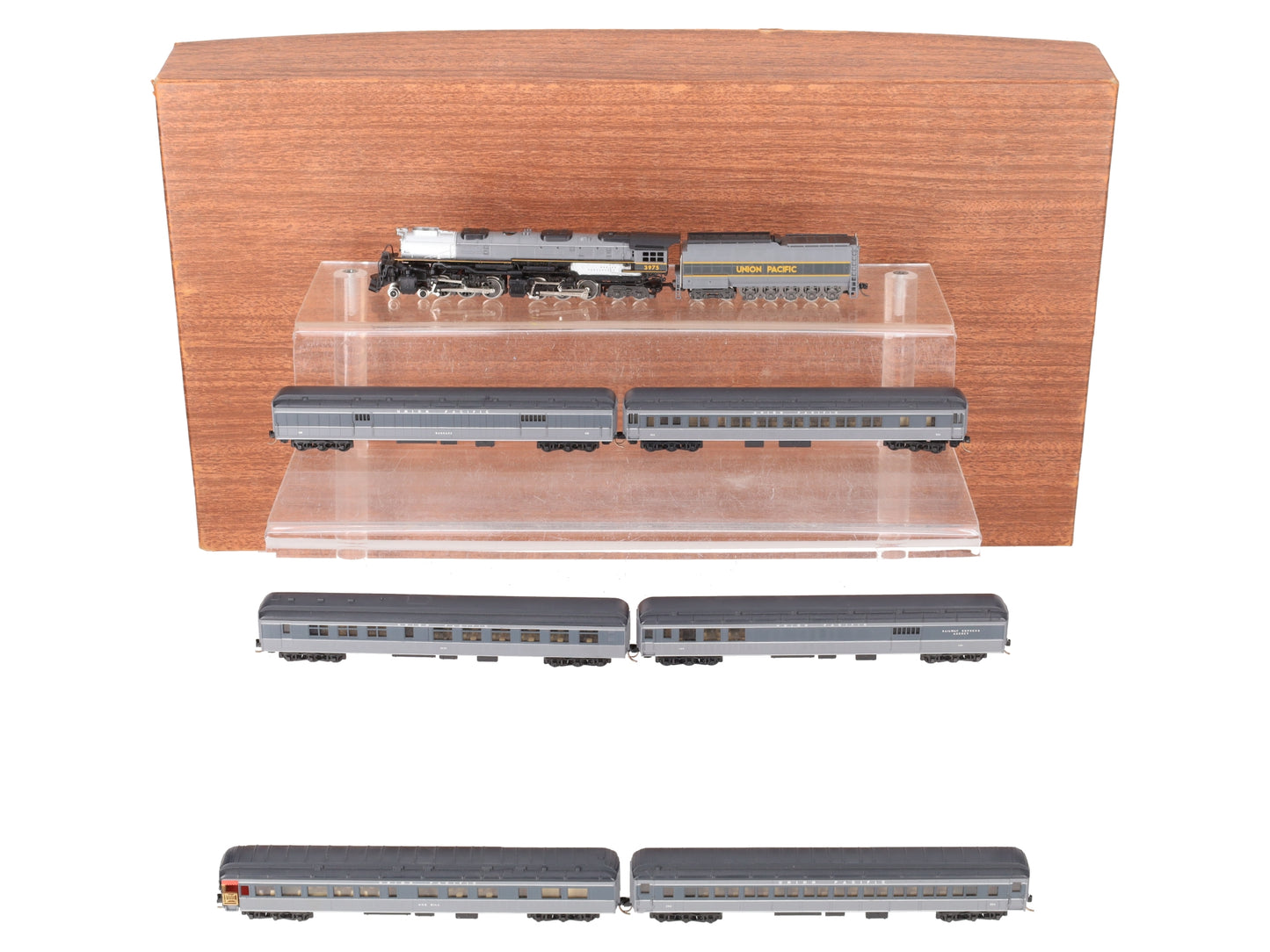Con-Cor 8509 N Scale Union Pacific Portland Rose Limited Edition Steam Train Set EX/Box