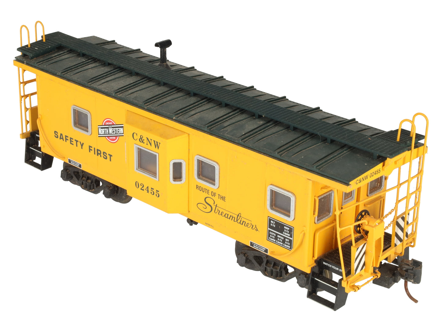 USA Trains 12055 G Chicago & Northwestern Bay Window Caboose #02455 VG