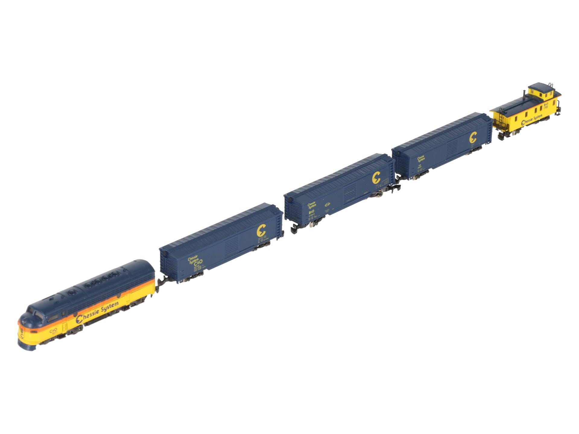 Marklin 8106 Z Scale Chessie System F7 Diesel Freight Train Set LN/Box