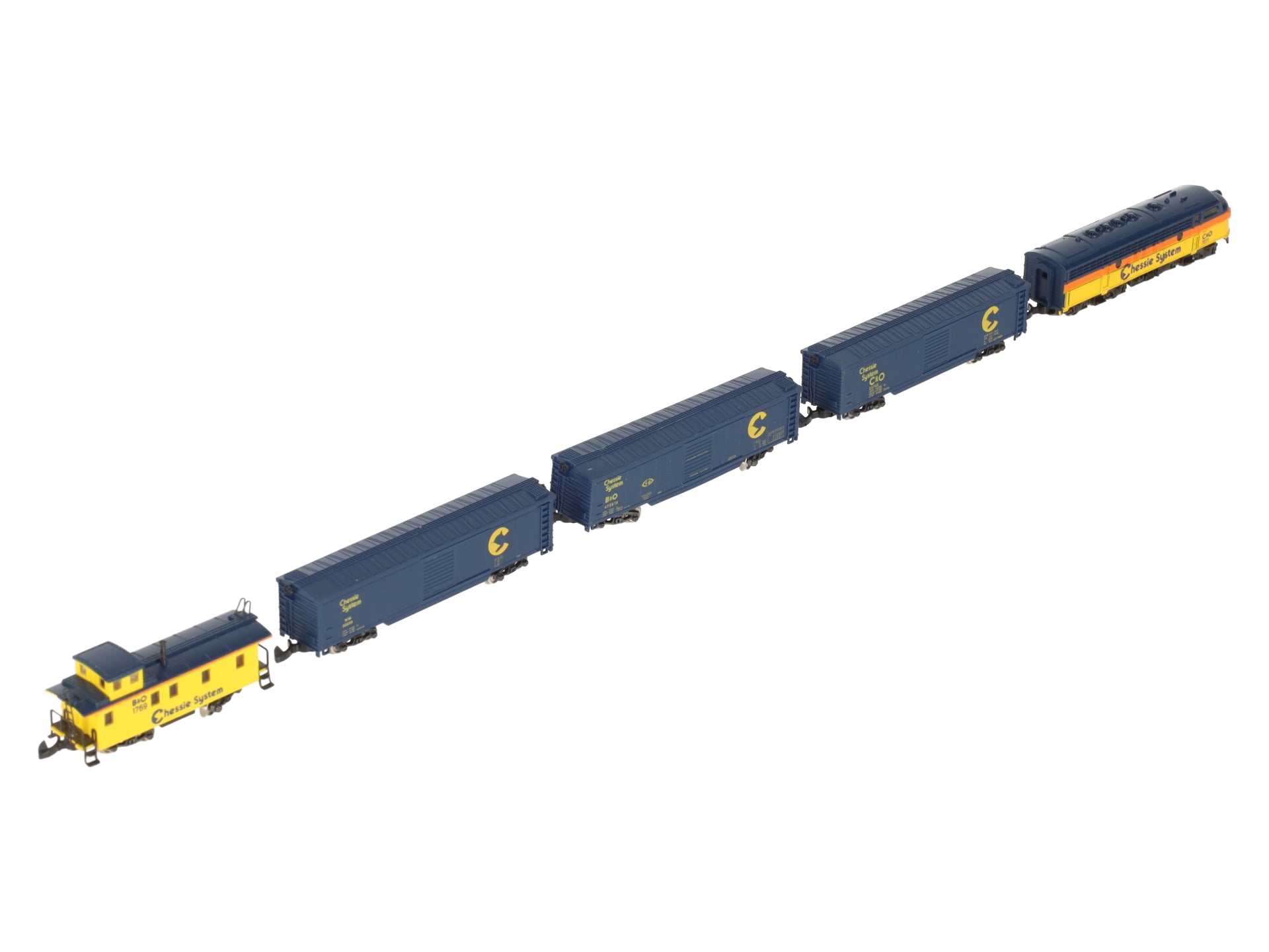 Marklin 8106 Z Scale Chessie System F7 Diesel Freight Train Set LN/Box