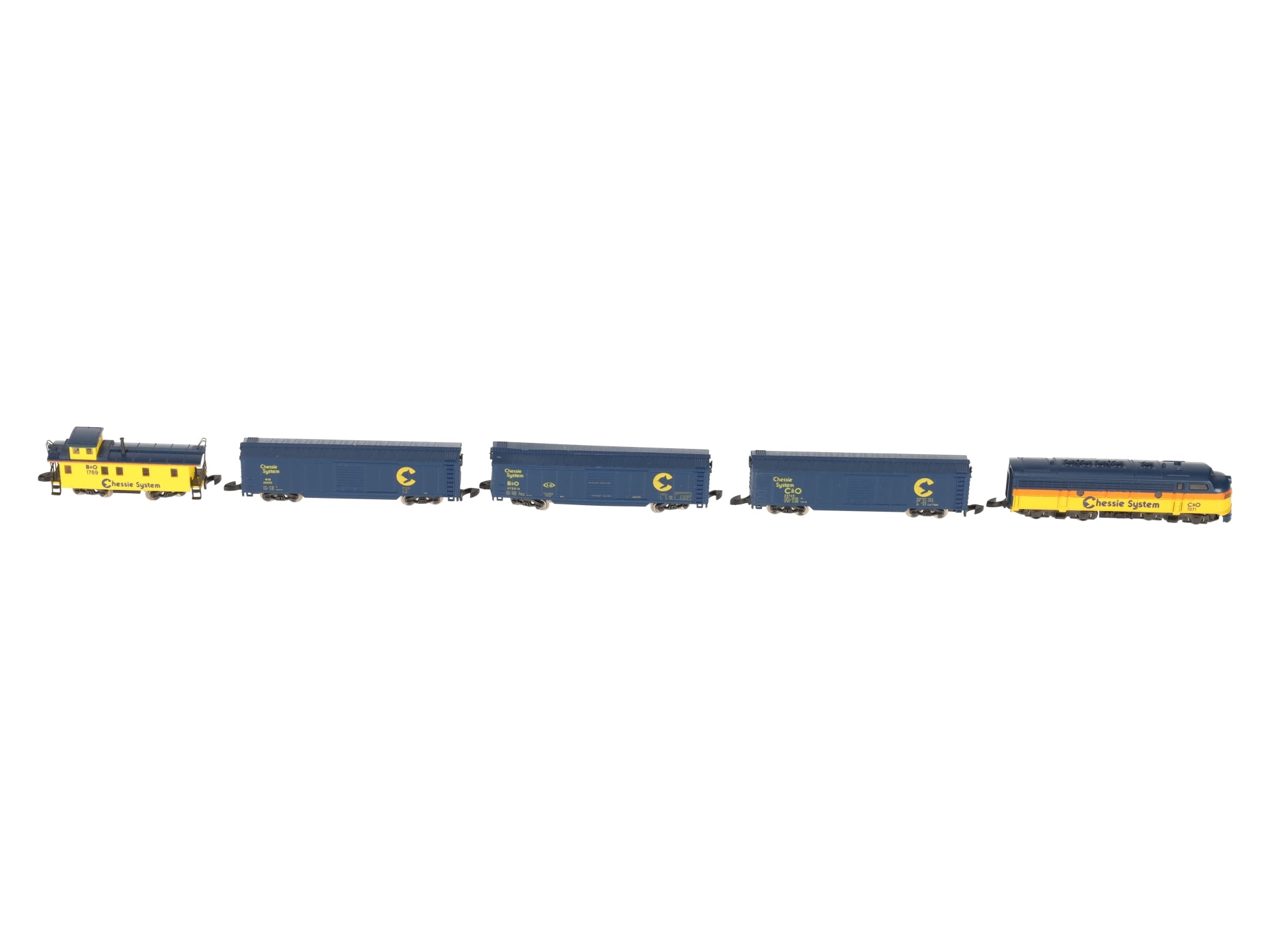 Marklin 8106 Z Scale Chessie System F7 Diesel Freight Train Set LN/Box