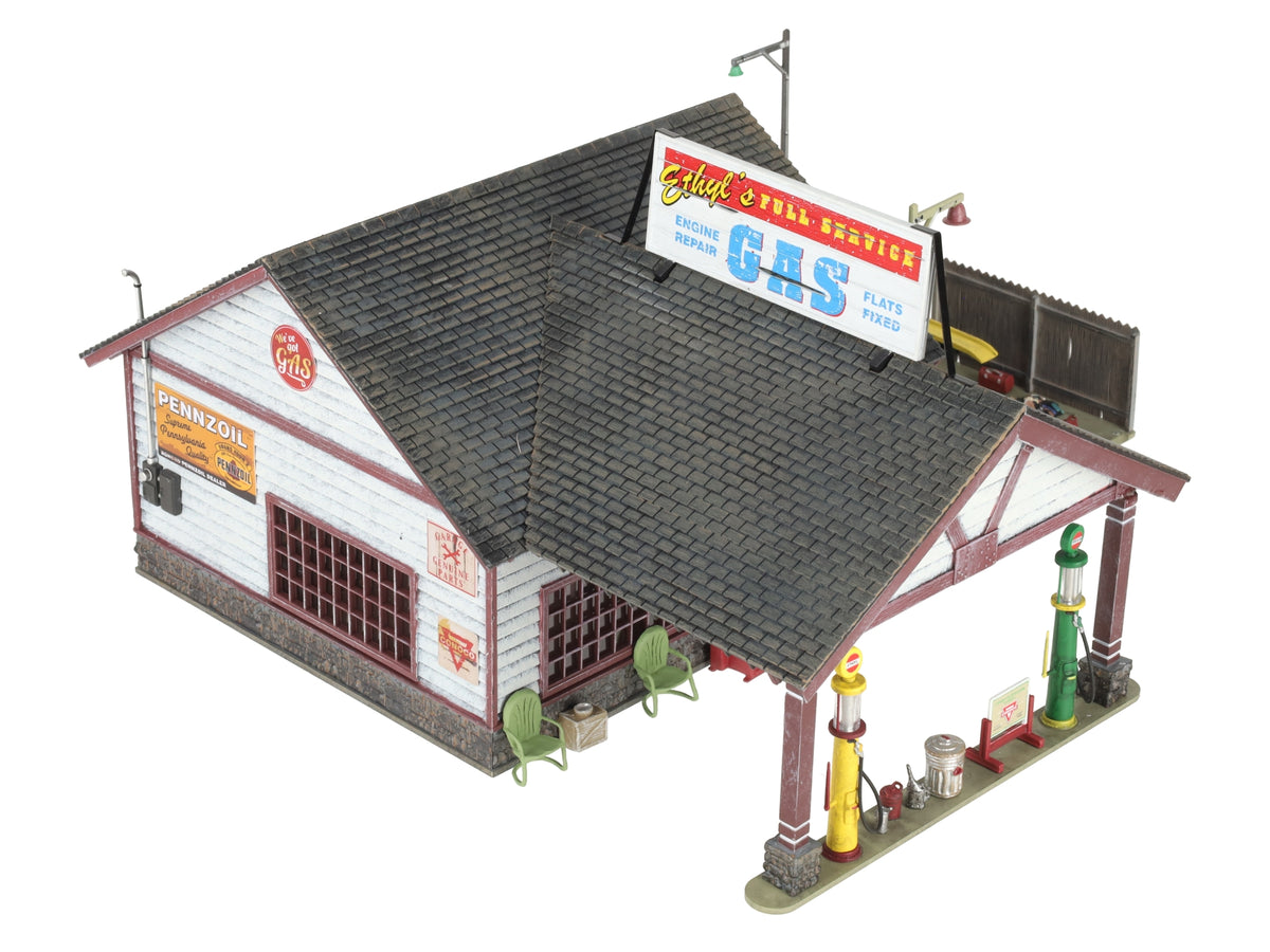 Woodland Scenics BR5849 O Built-&-Ready Ethyl's Gas & Service Building