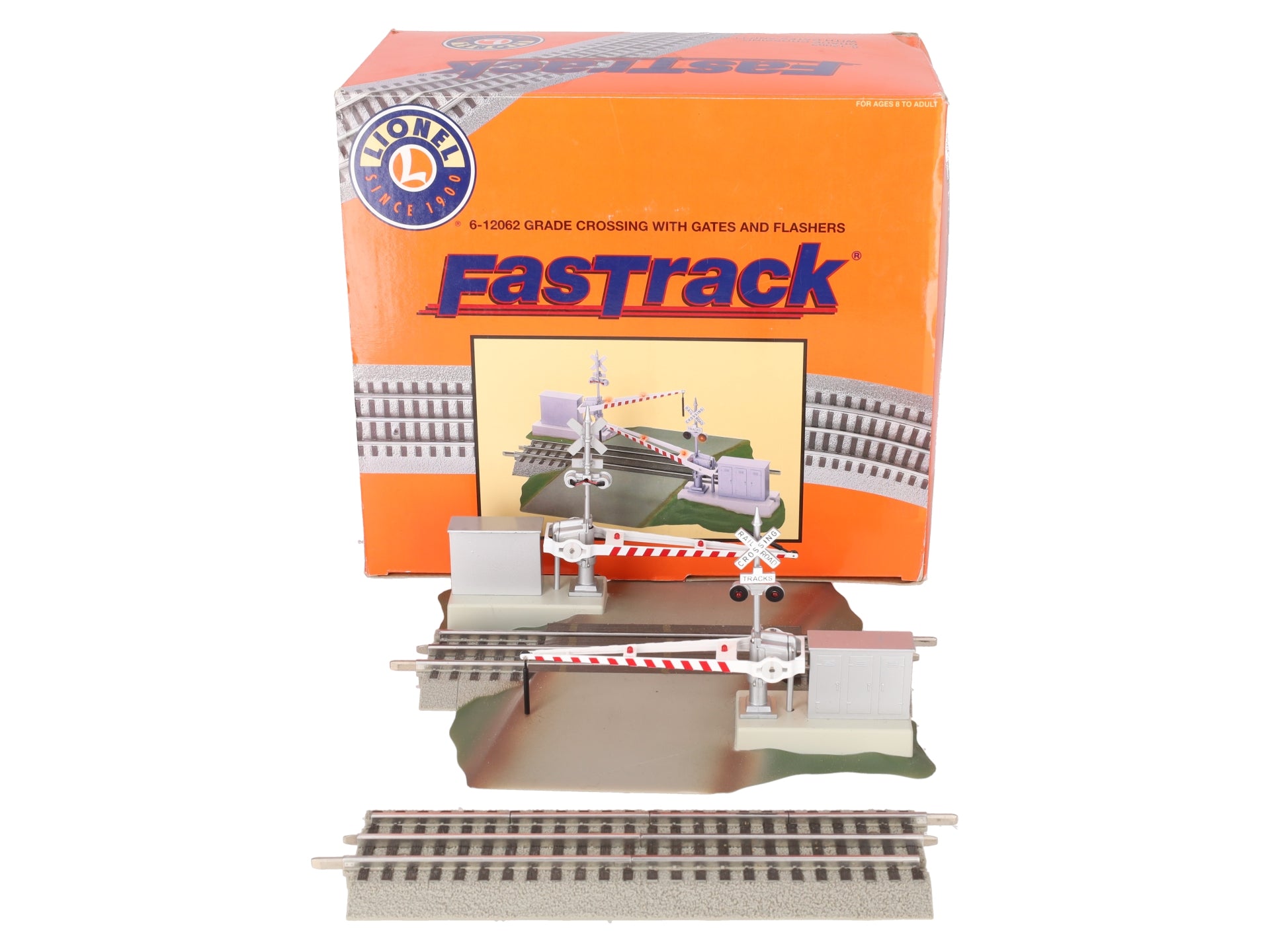 Lionel 6-12062 O Grade Crossing With Gates & Flashers EX/Box