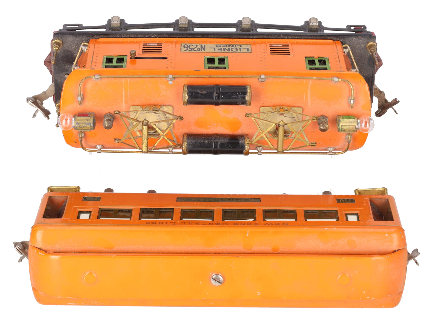 Lionel Prewar O 256 Electric Locomotive w/710 Passenger Car