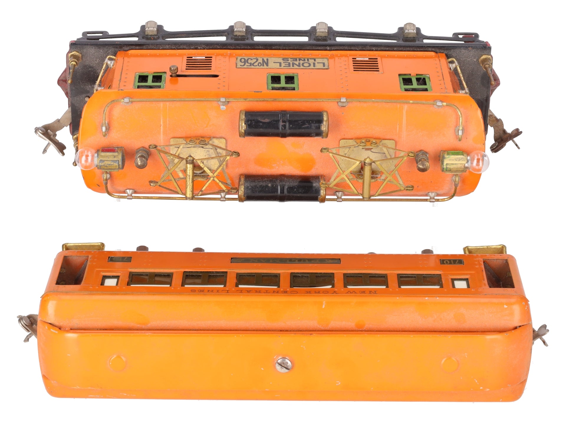 Lionel Prewar O 256 Electric Locomotive w/710 Passenger Car