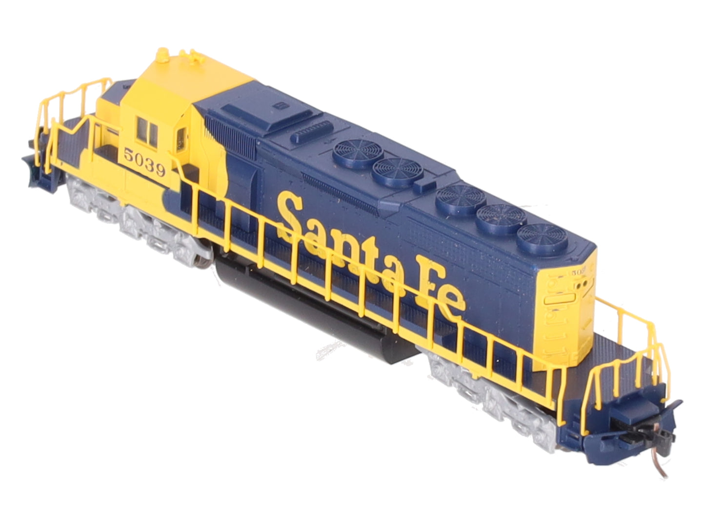 MicroTrains 97001092 Z Scale Santa Fe SD40-2 Powered Diesel Locomotive #5039 LN/Box