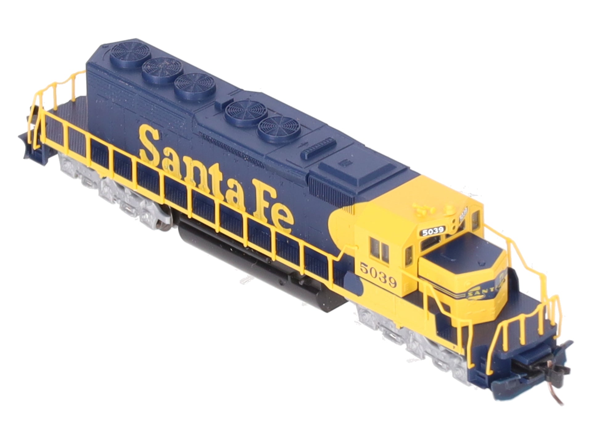 MicroTrains 97001092 Z Scale Santa Fe SD40-2 Powered Diesel Locomotive #5039 LN/Box