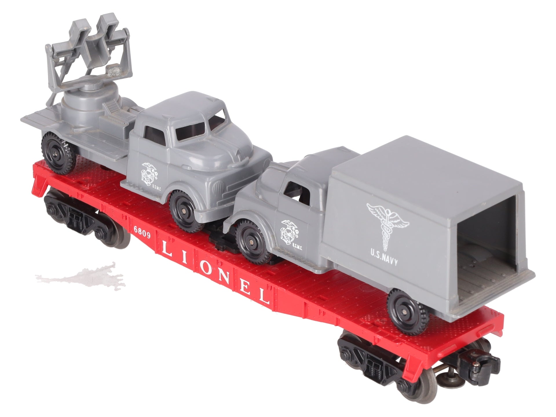 Lionel 6809 Vintage O Flatcar w/USMC AA Gun Truck & Medical Box Truck EX