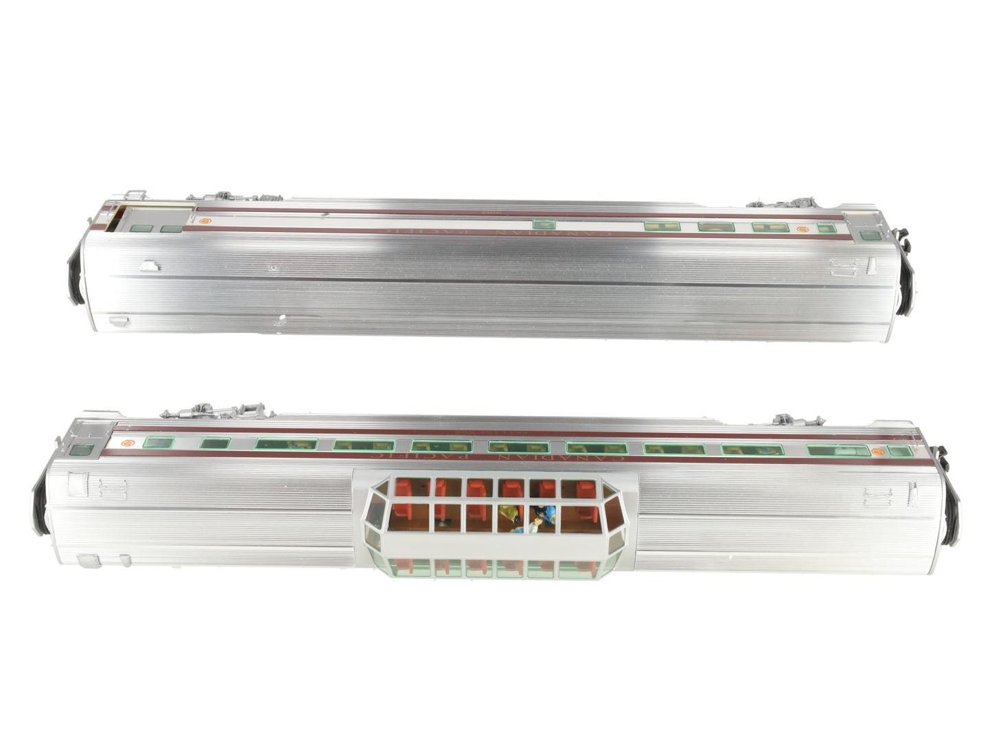 Lionel 6-25605 Canadian Pacific 18" Aluminum Passenger Car (Set of 2) VG/Box