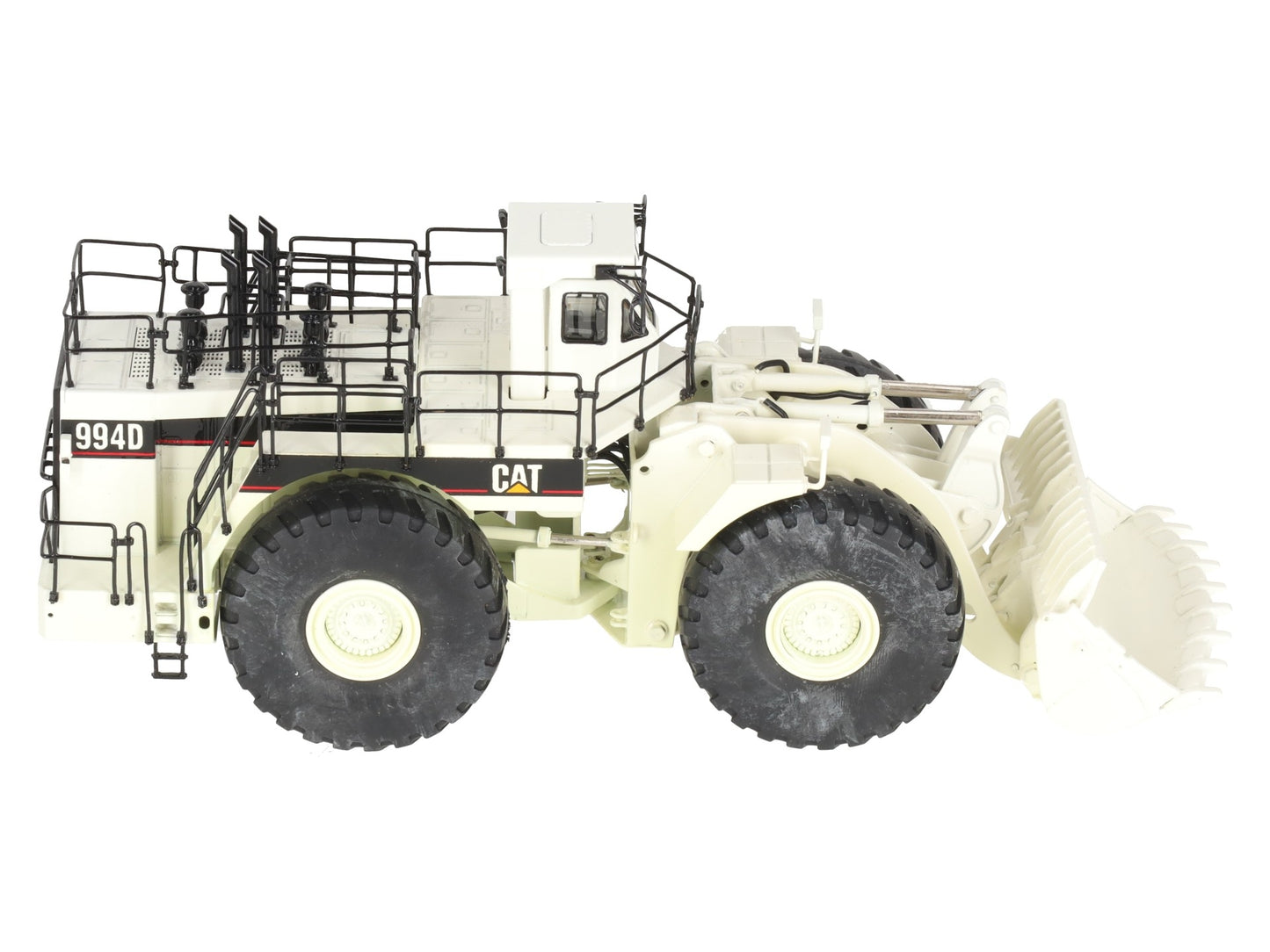 CCM 99 1:87 Scale Diecast CAT 994D Wheel Loader (White) NIB