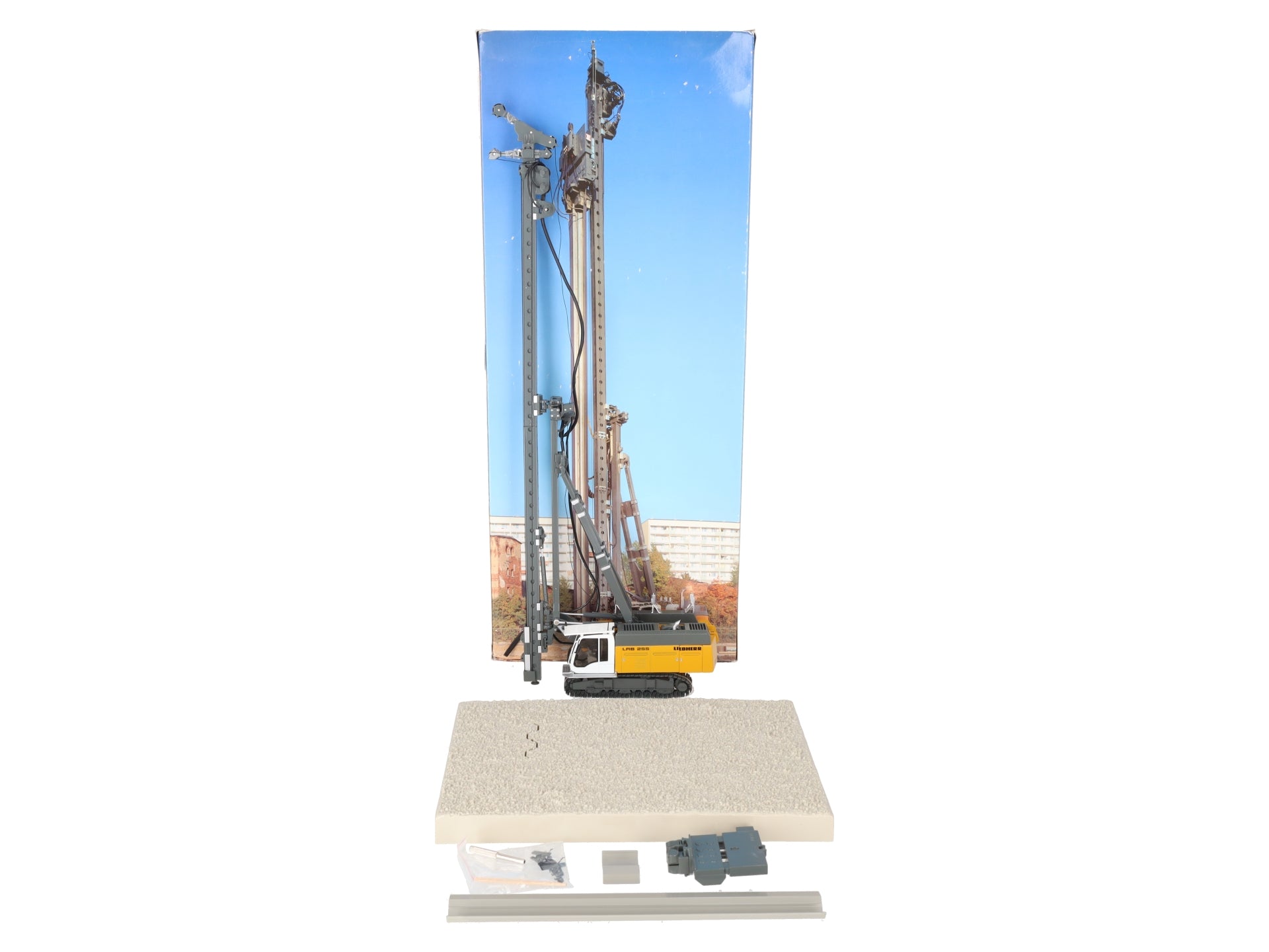 NZG 668 1:50 LRB255 Diecast Piling & Drill Rig With Base plate and Pile Planks EX/Box